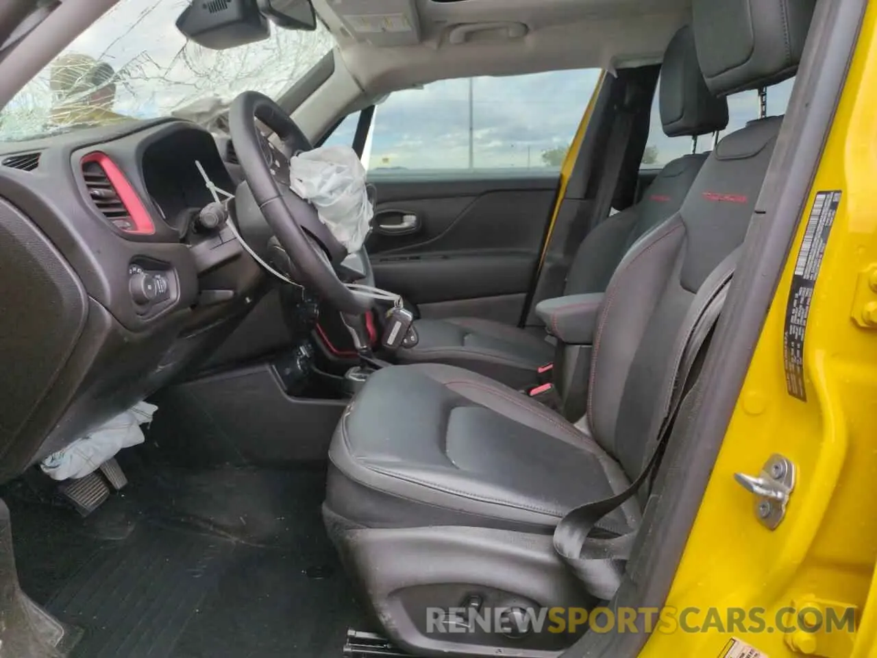 7 Photograph of a damaged car ZACNJDC1XPPP60047 JEEP RENEGADE 2023