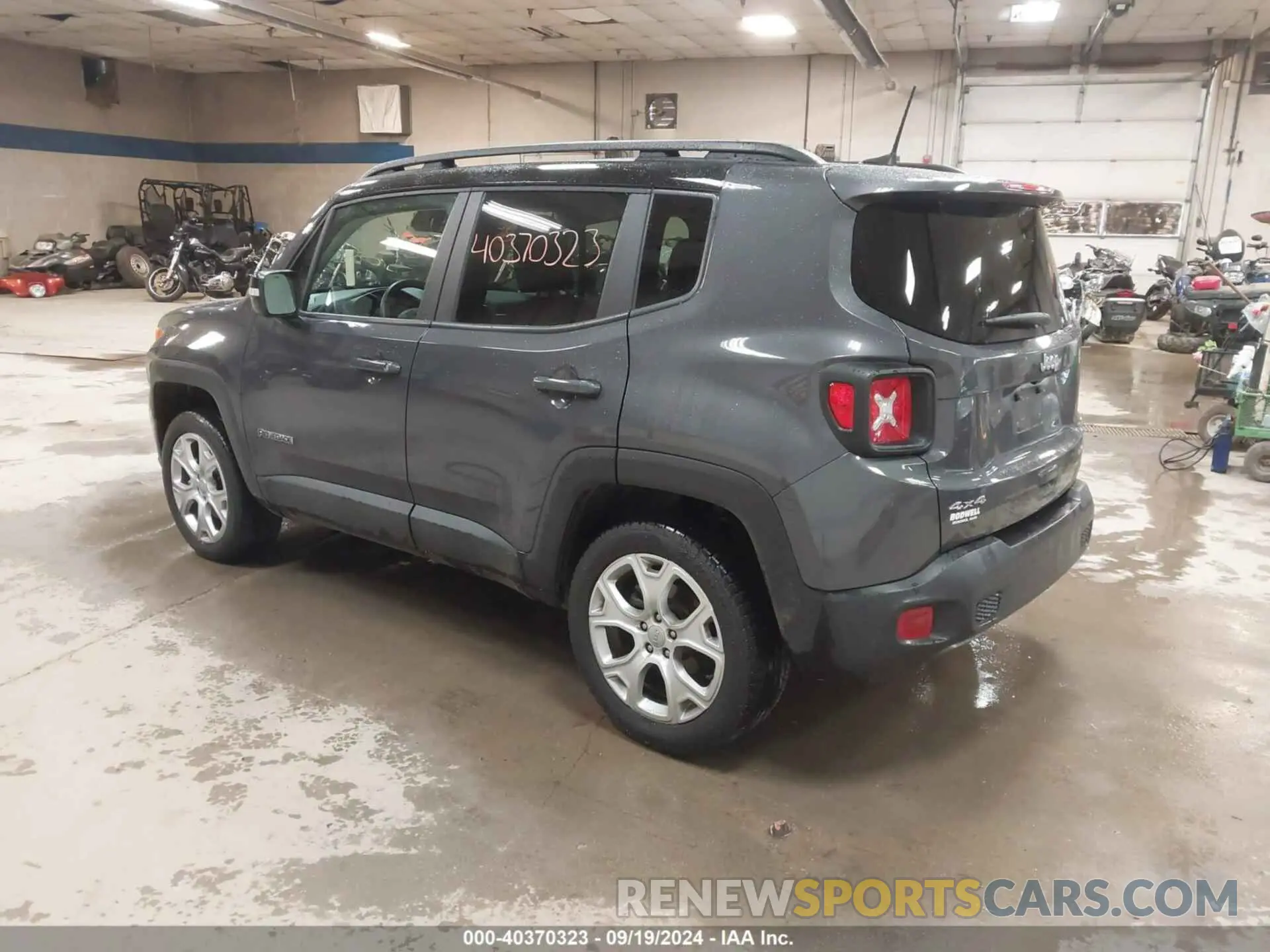 3 Photograph of a damaged car ZACNJDD10PPP14158 JEEP RENEGADE 2023