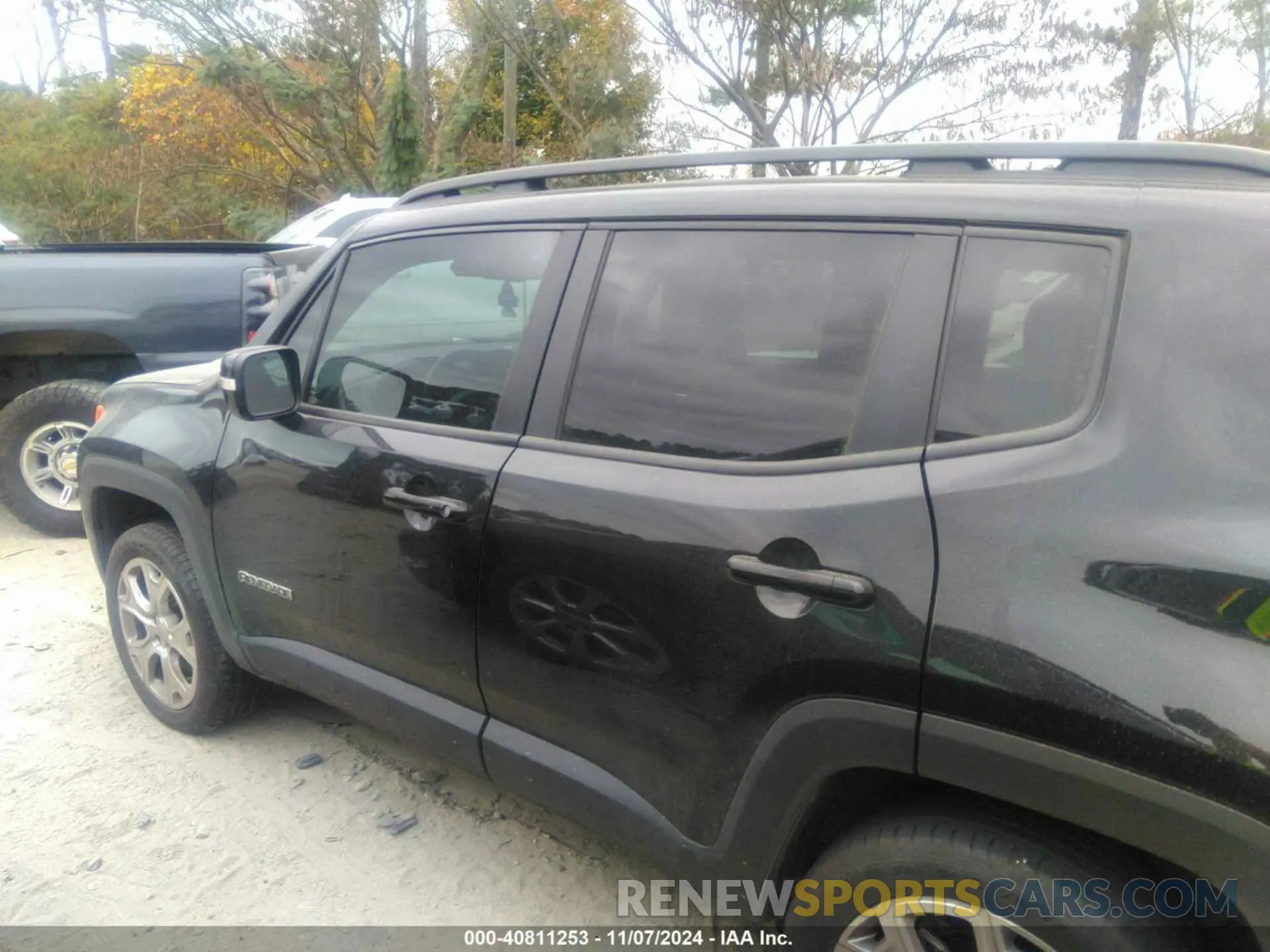 14 Photograph of a damaged car ZACNJDD16PPP15766 JEEP RENEGADE 2023