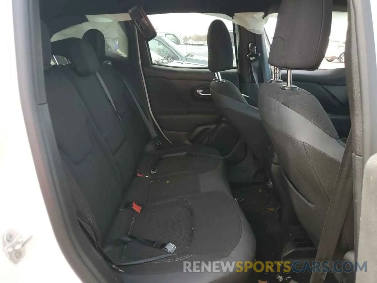 11 Photograph of a damaged car ZACNJDE13NPN83464 JEEP RENEGADE A 2022