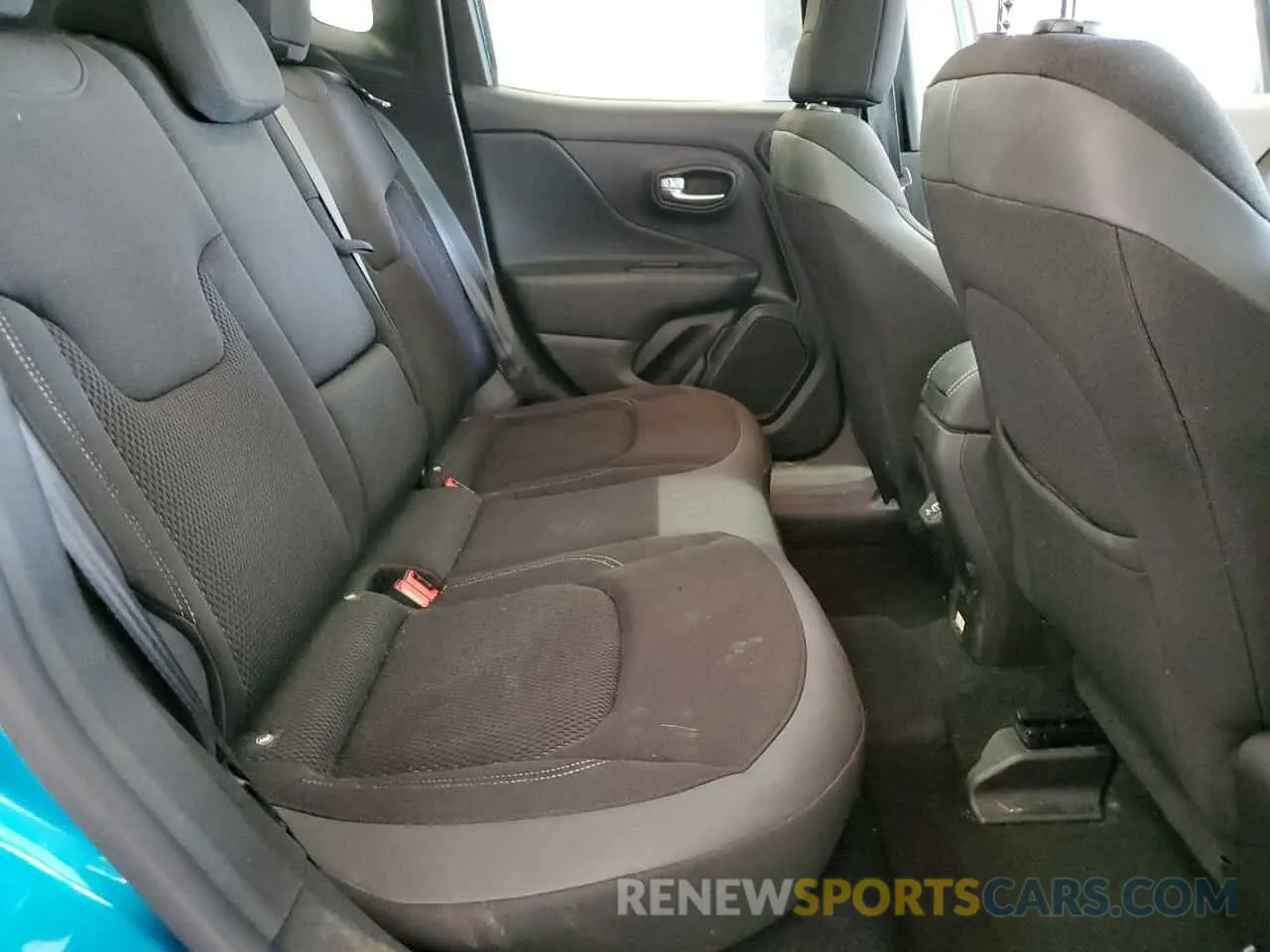 11 Photograph of a damaged car ZACNJDE1XNPN73059 JEEP RENEGADE A 2022