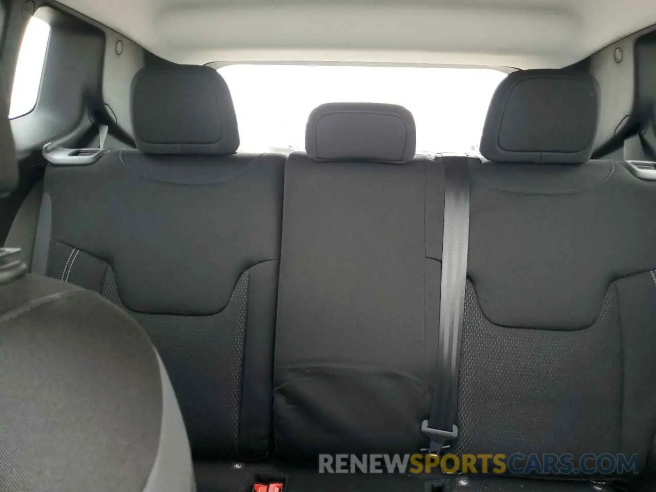 10 Photograph of a damaged car ZACNJDE18PPP35399 JEEP RENEGADE A 2023