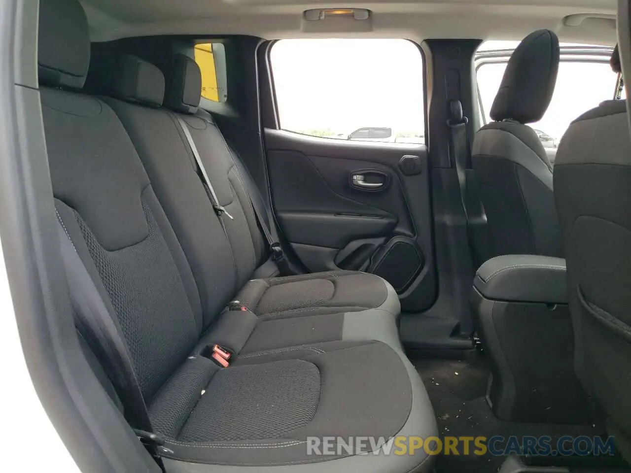 10 Photograph of a damaged car ZACNJDE1XPPP21410 JEEP RENEGADE A 2023