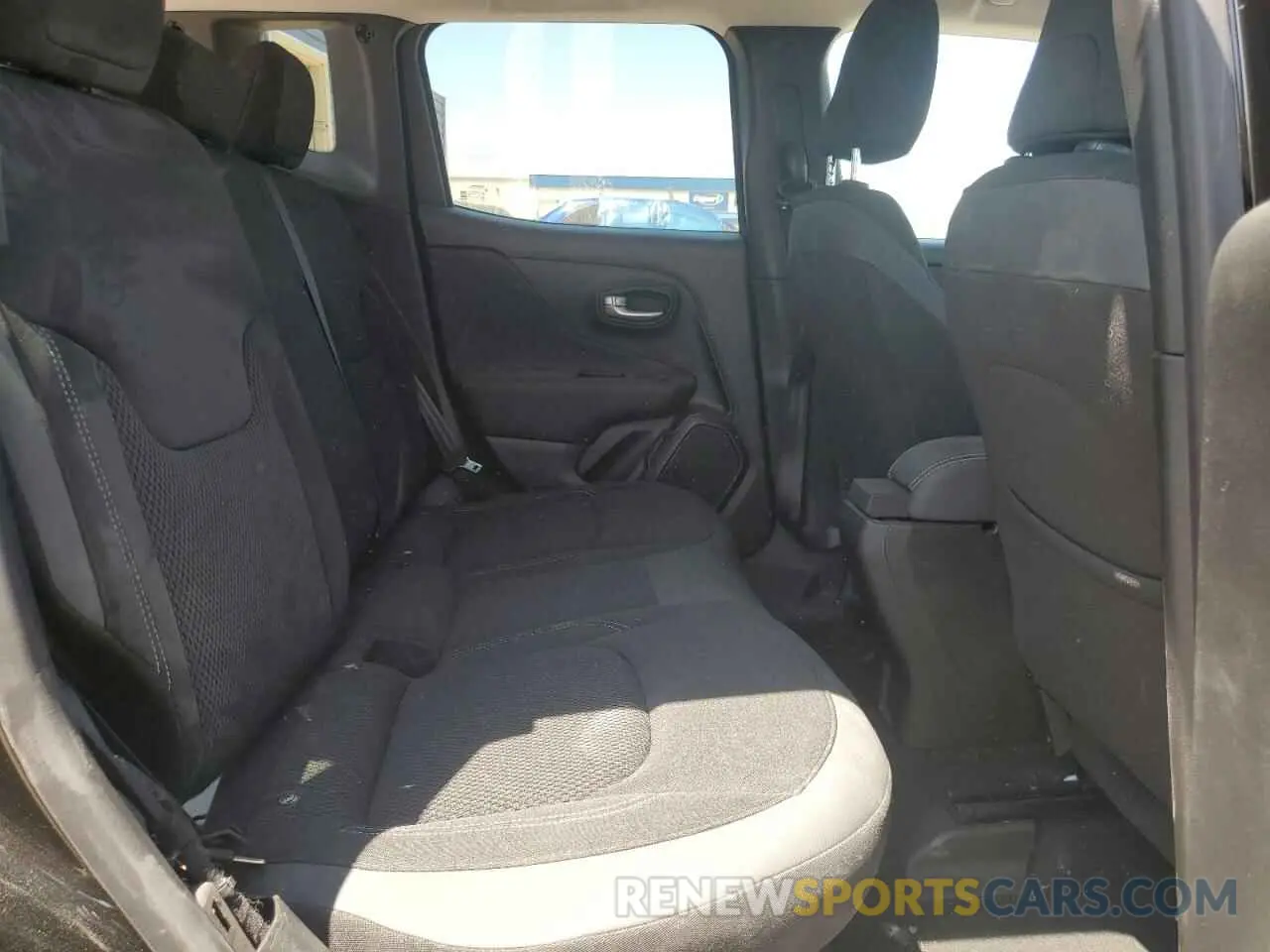 10 Photograph of a damaged car ZACNJDE1XPPP29734 JEEP RENEGADE A 2023
