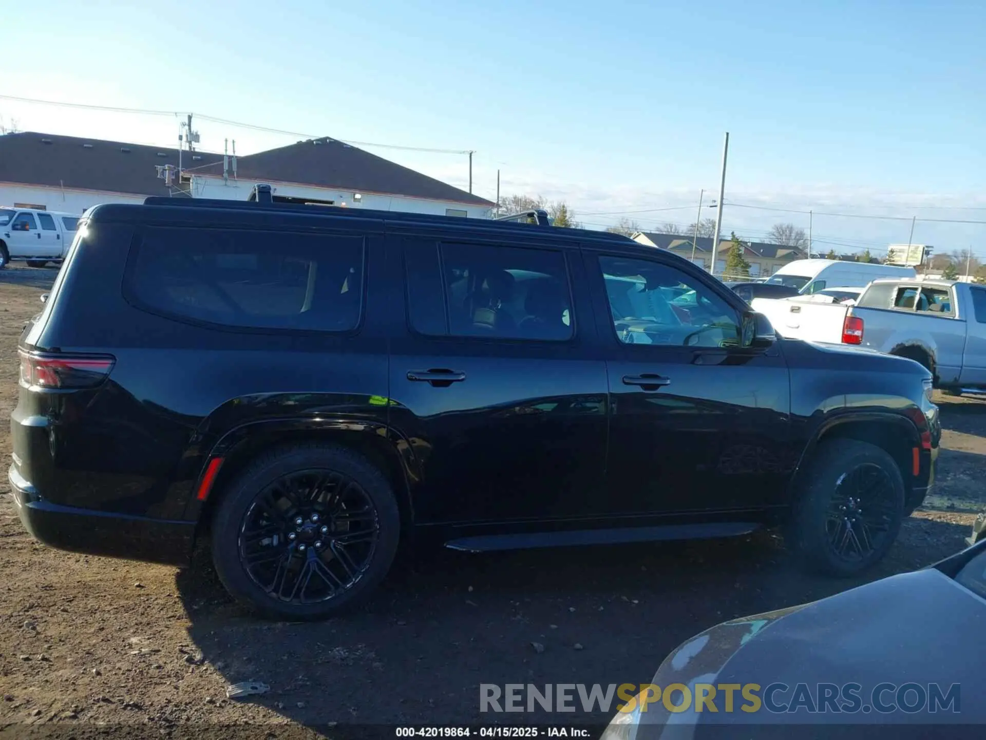 13 Photograph of a damaged car 1C4SJVAT9NS213925 JEEP WAGONEER 2022