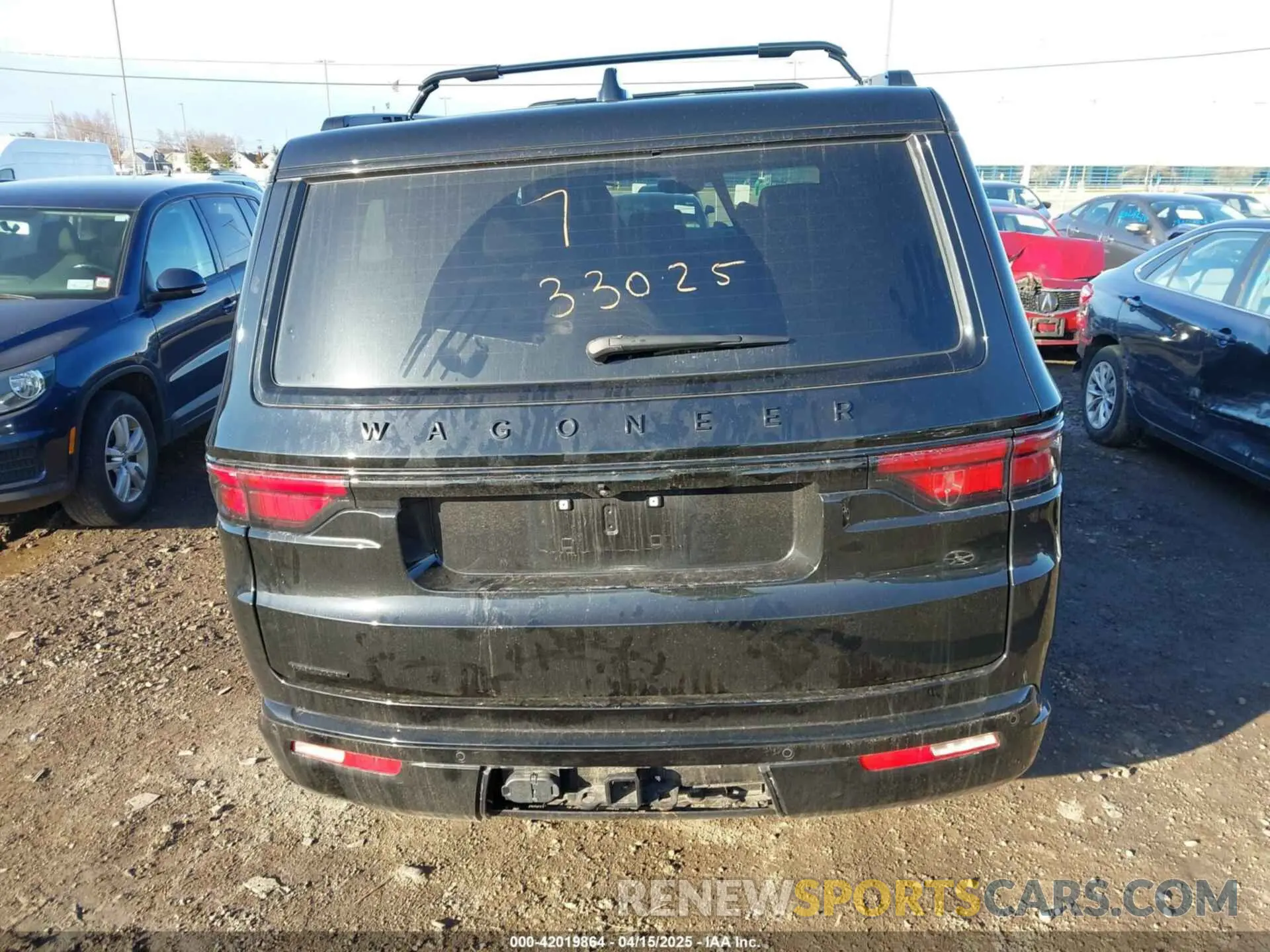 16 Photograph of a damaged car 1C4SJVAT9NS213925 JEEP WAGONEER 2022