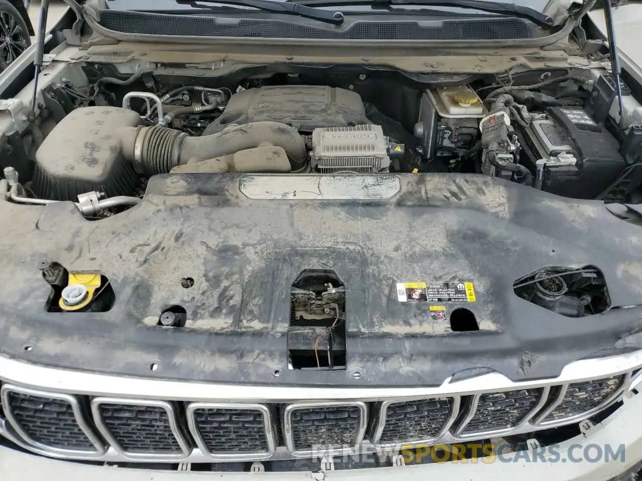 12 Photograph of a damaged car 1C4SJVBT0NS142550 JEEP WAGONEER 2022