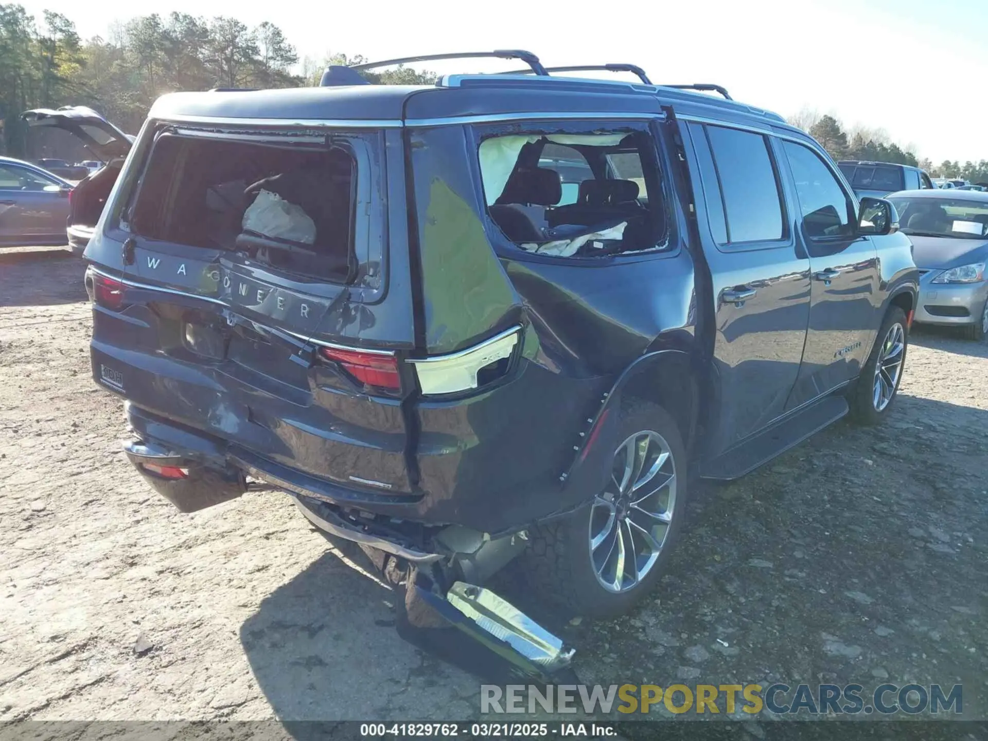 4 Photograph of a damaged car 1C4SJVBT0NS211883 JEEP WAGONEER 2022