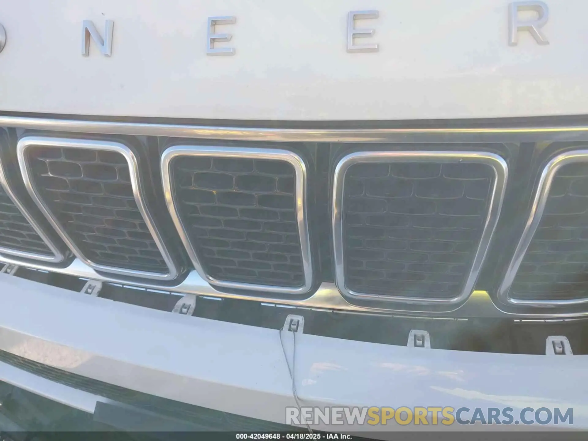 10 Photograph of a damaged car 1C4SJVBT1NS103823 JEEP WAGONEER 2022
