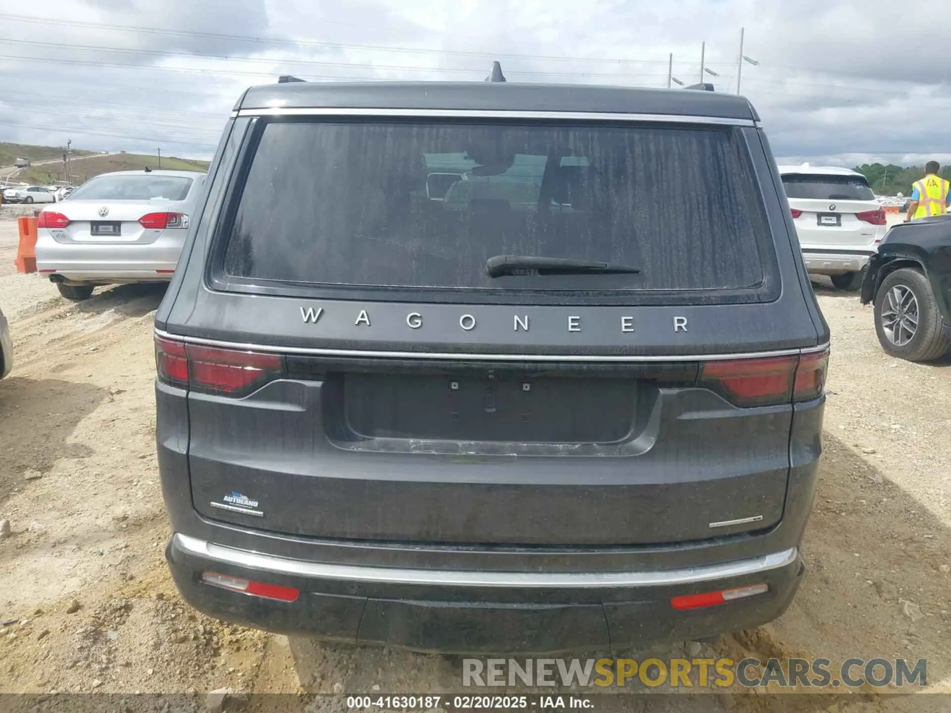 16 Photograph of a damaged car 1C4SJVBT1NS160071 JEEP WAGONEER 2022