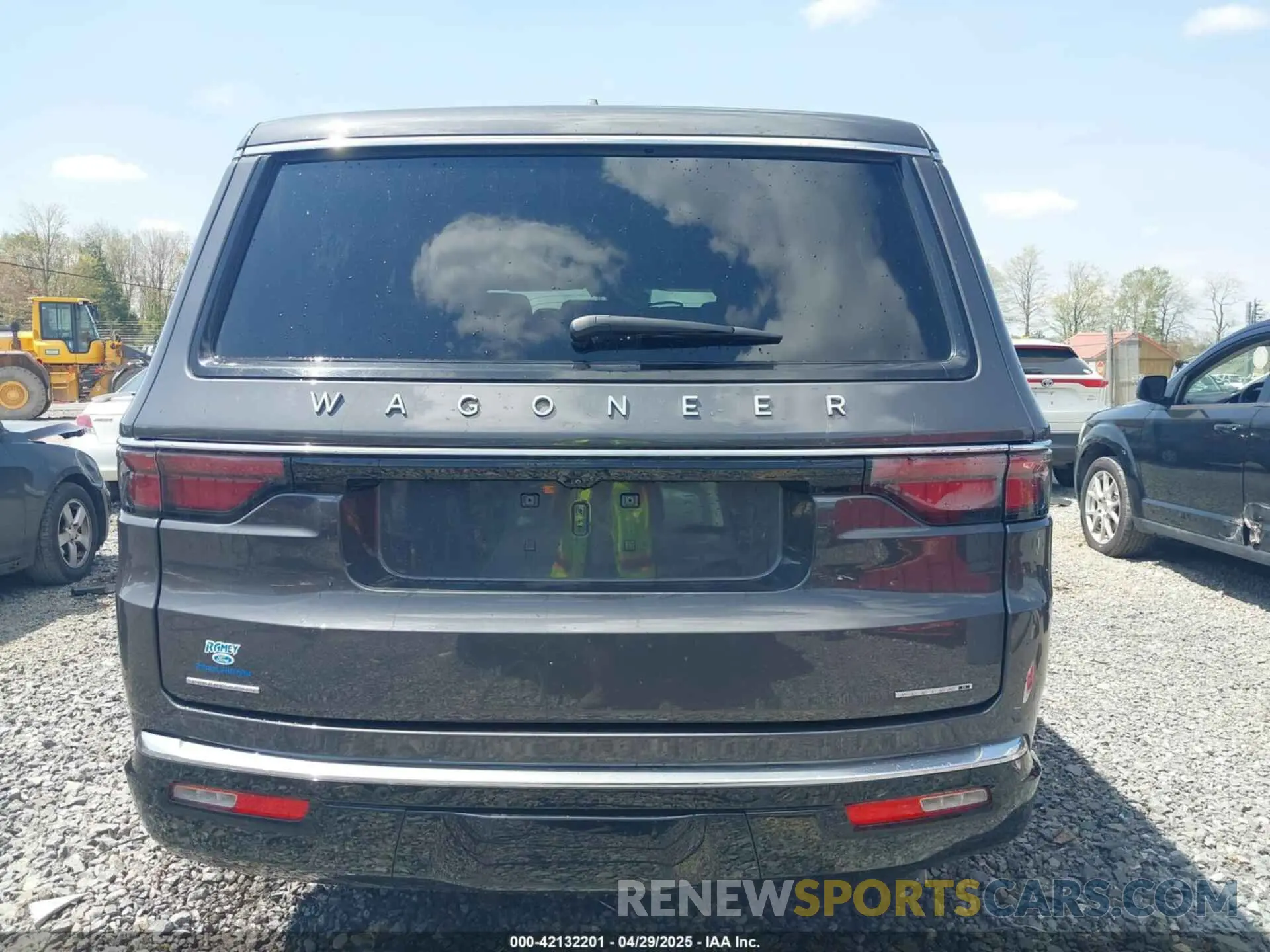 16 Photograph of a damaged car 1C4SJVBT2NS166476 JEEP WAGONEER 2022