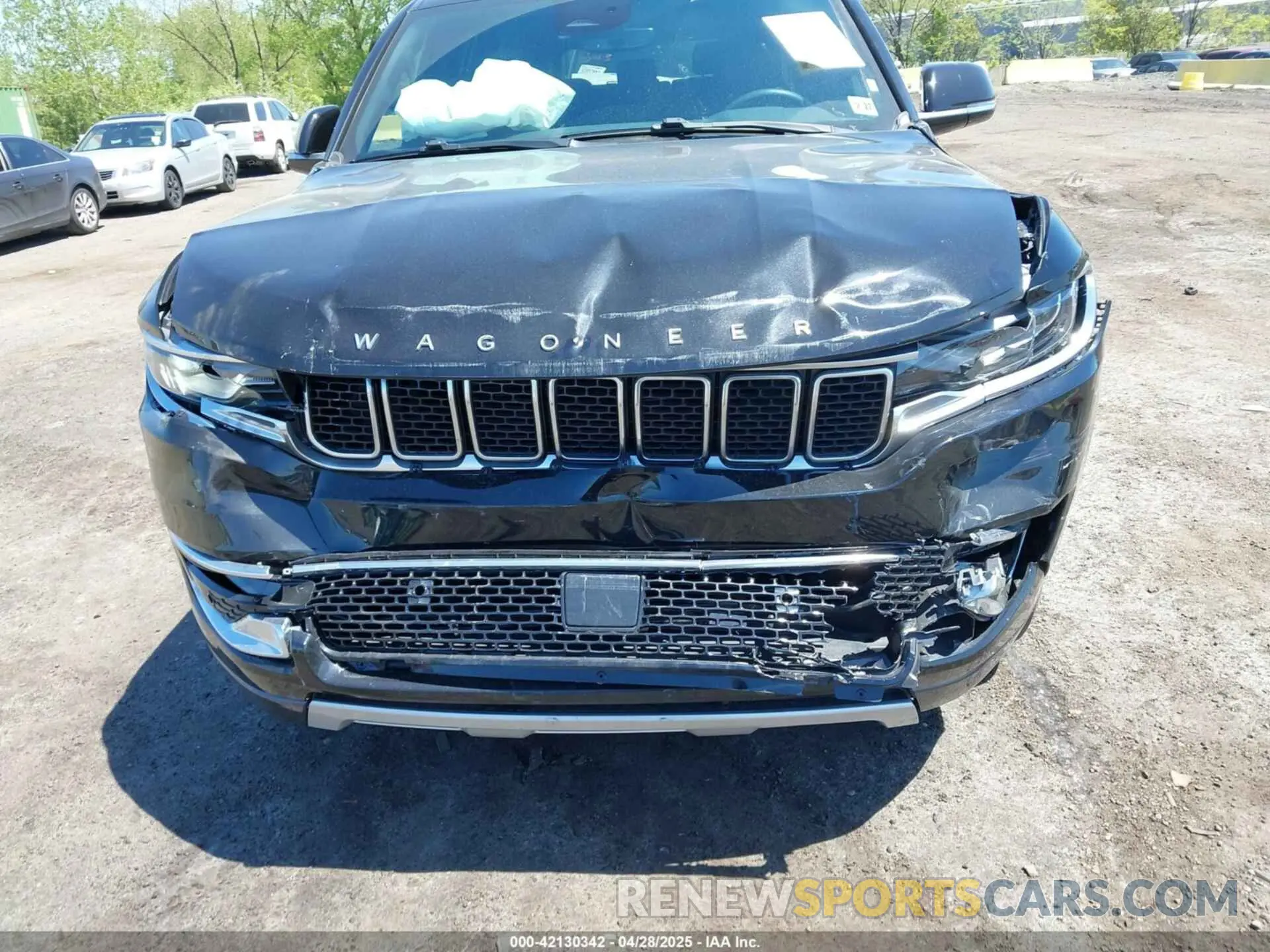 19 Photograph of a damaged car 1C4SJVBT4NS128926 JEEP WAGONEER 2022