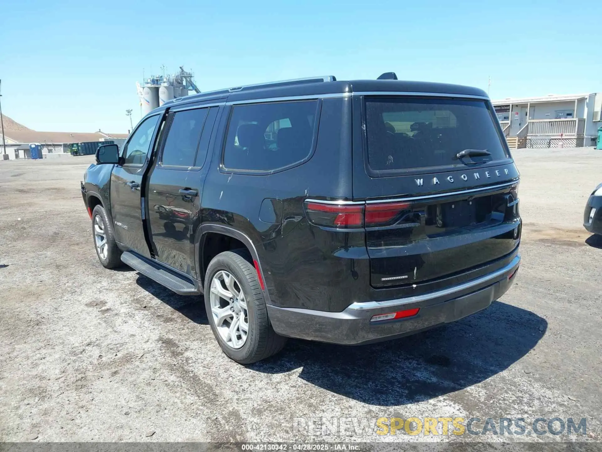 3 Photograph of a damaged car 1C4SJVBT4NS128926 JEEP WAGONEER 2022