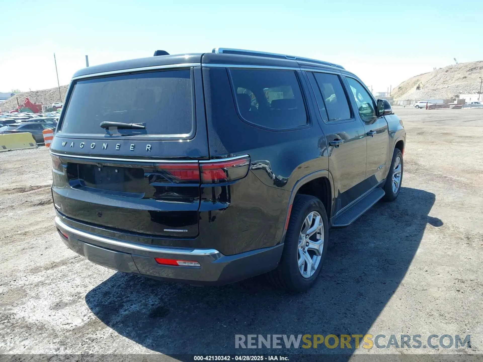 4 Photograph of a damaged car 1C4SJVBT4NS128926 JEEP WAGONEER 2022
