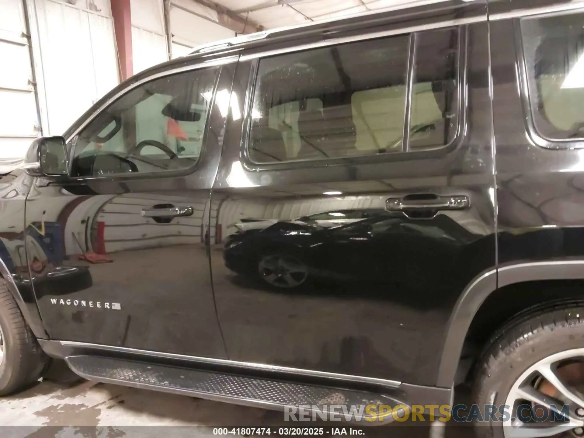 15 Photograph of a damaged car 1C4SJVBT5NS127476 JEEP WAGONEER 2022