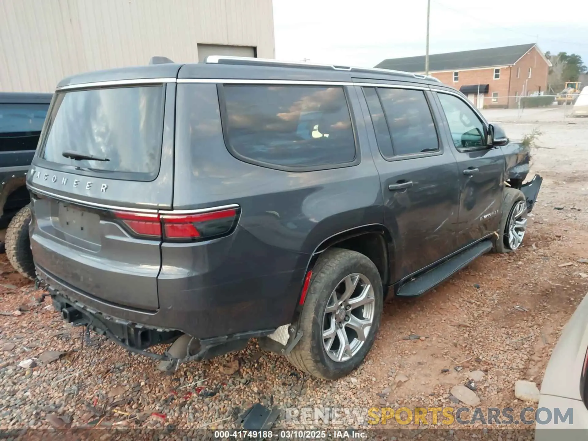 4 Photograph of a damaged car 1C4SJVBT6NS142763 JEEP WAGONEER 2022
