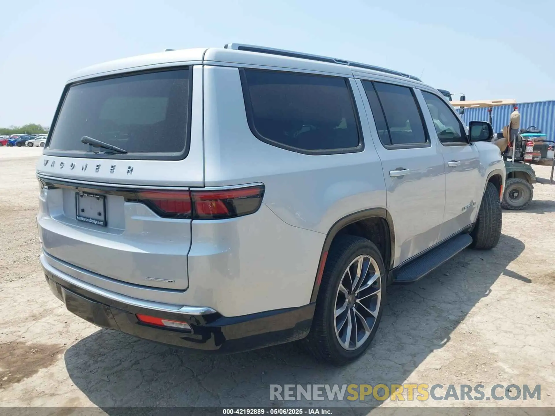 4 Photograph of a damaged car 1C4SJVBT6NS205330 JEEP WAGONEER 2022