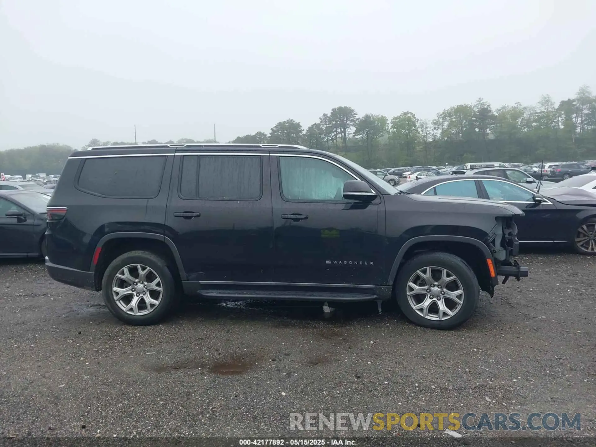 13 Photograph of a damaged car 1C4SJVBT7NS112509 JEEP WAGONEER 2022