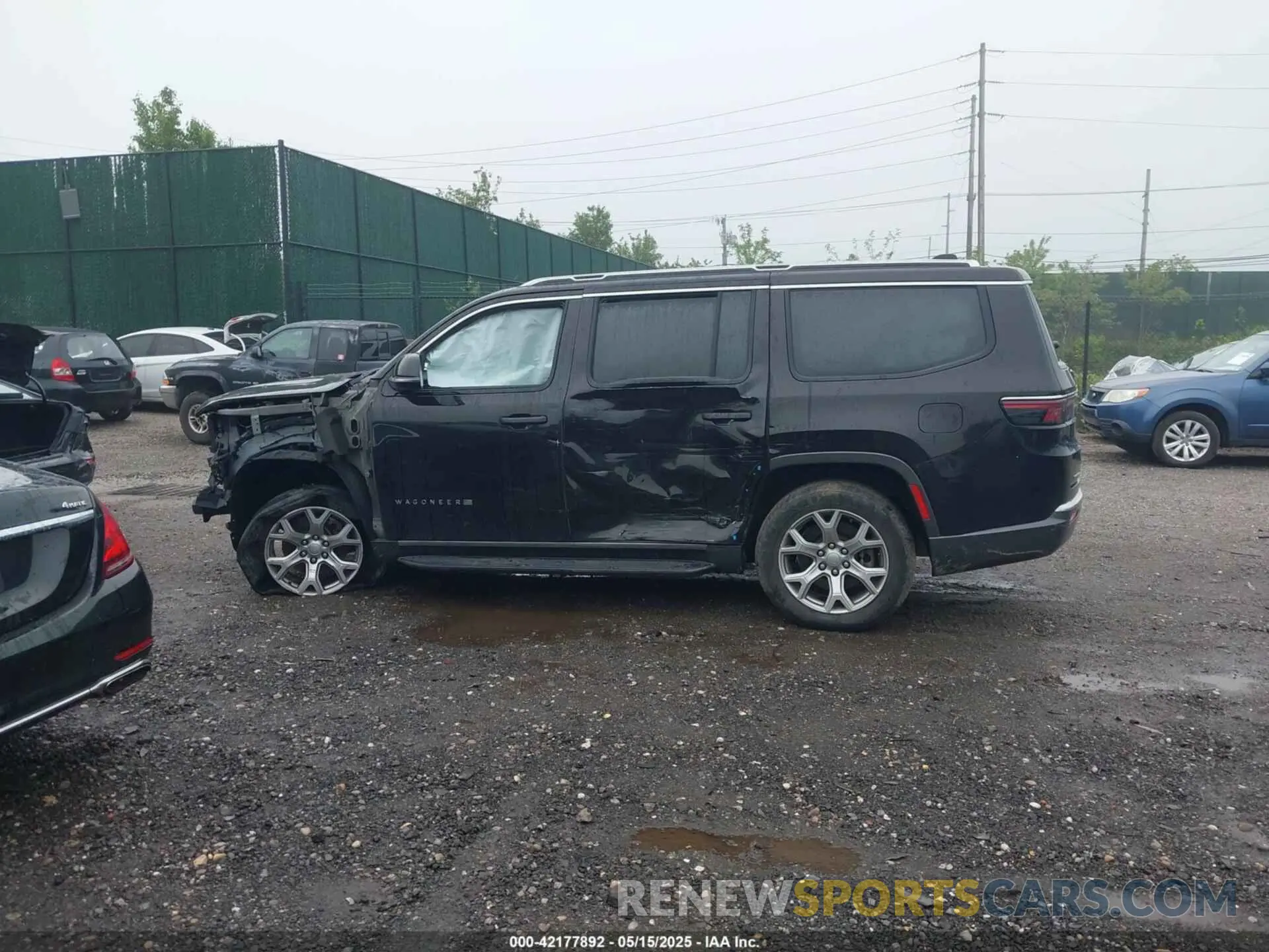 14 Photograph of a damaged car 1C4SJVBT7NS112509 JEEP WAGONEER 2022