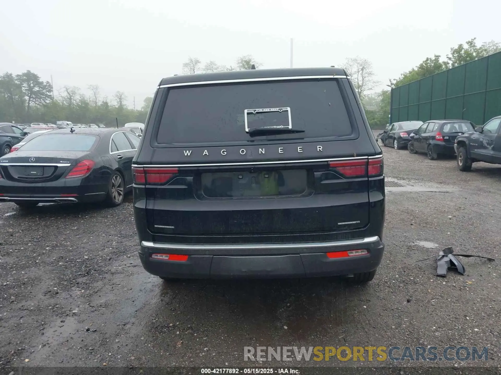 16 Photograph of a damaged car 1C4SJVBT7NS112509 JEEP WAGONEER 2022