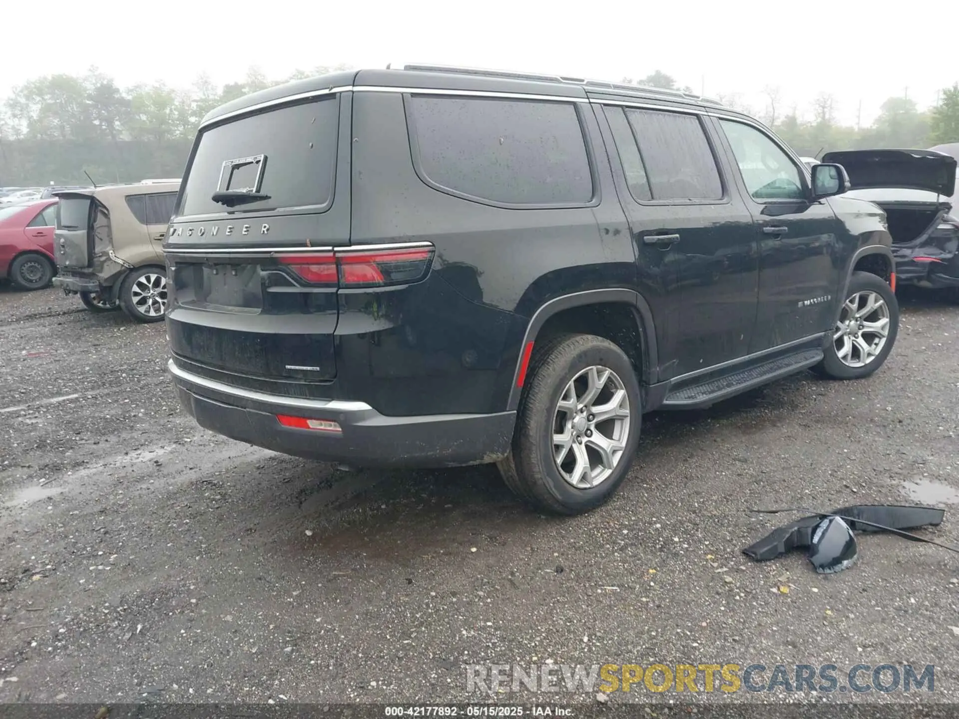 4 Photograph of a damaged car 1C4SJVBT7NS112509 JEEP WAGONEER 2022