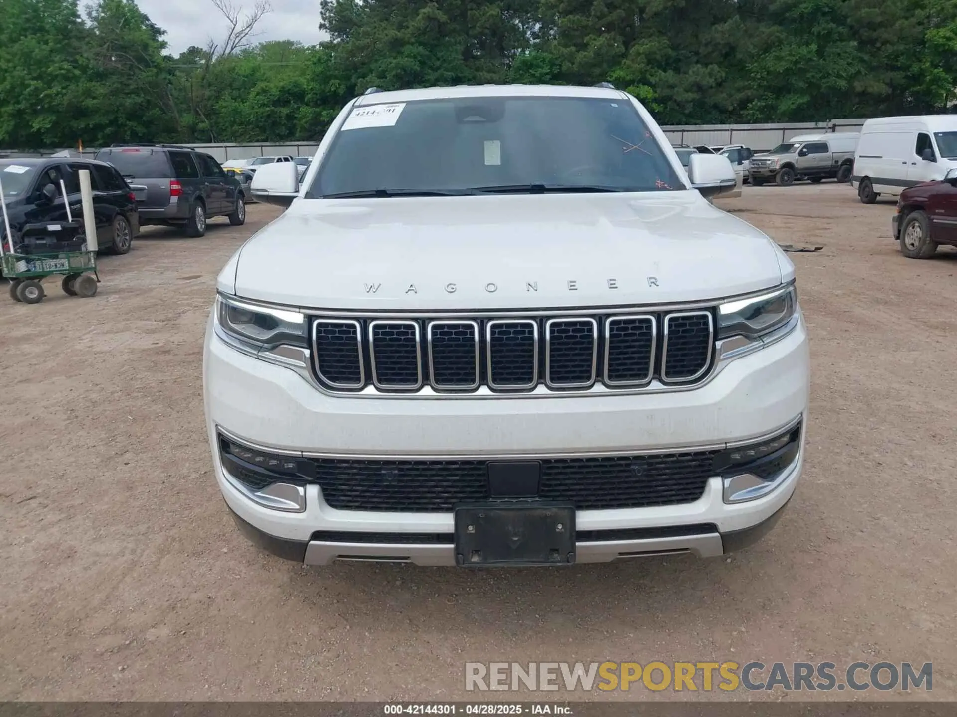 12 Photograph of a damaged car 1C4SJVBTXNS143317 JEEP WAGONEER 2022