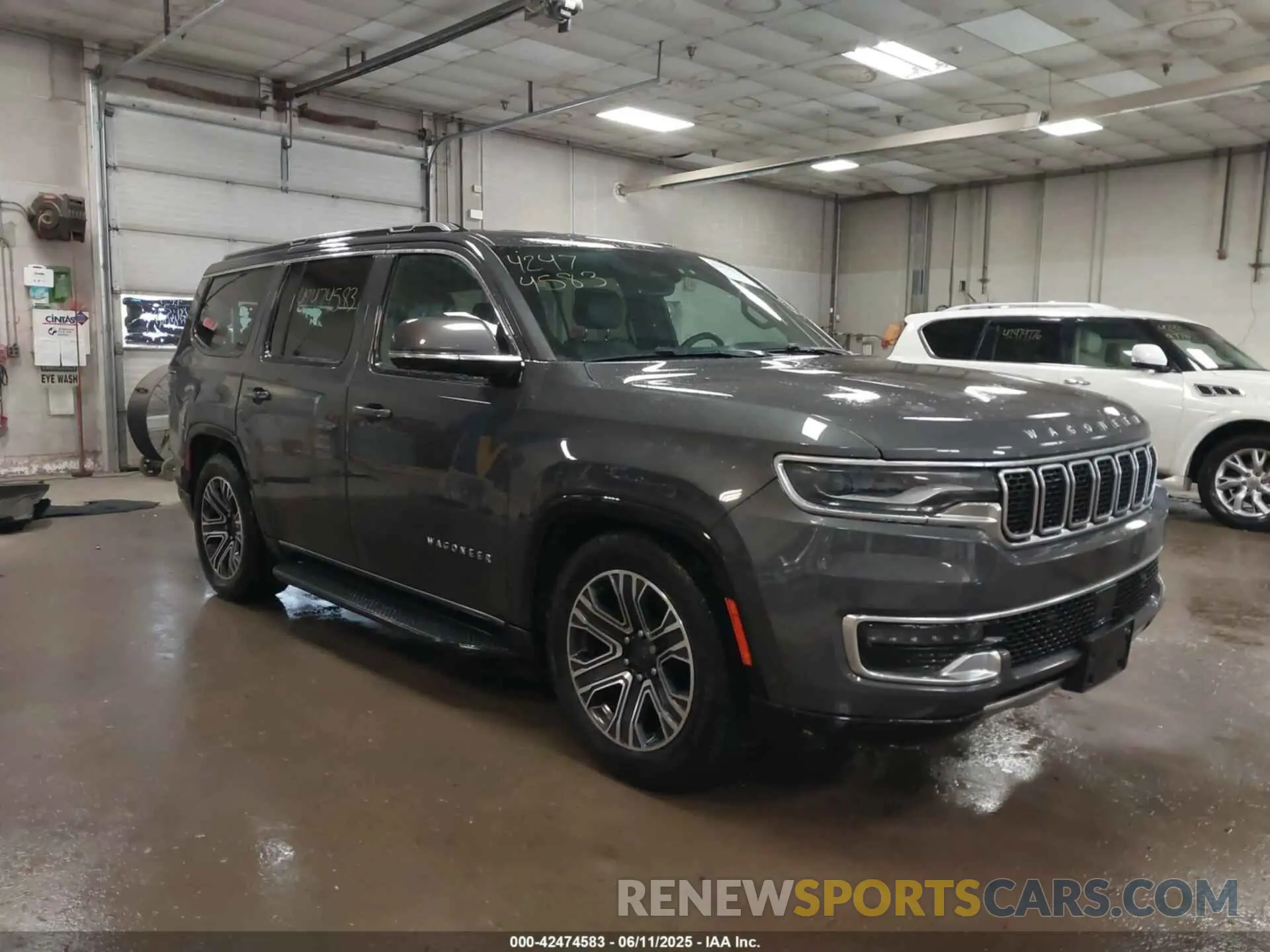 1 Photograph of a damaged car 1C4SJVDT0NS140861 JEEP WAGONEER 2022