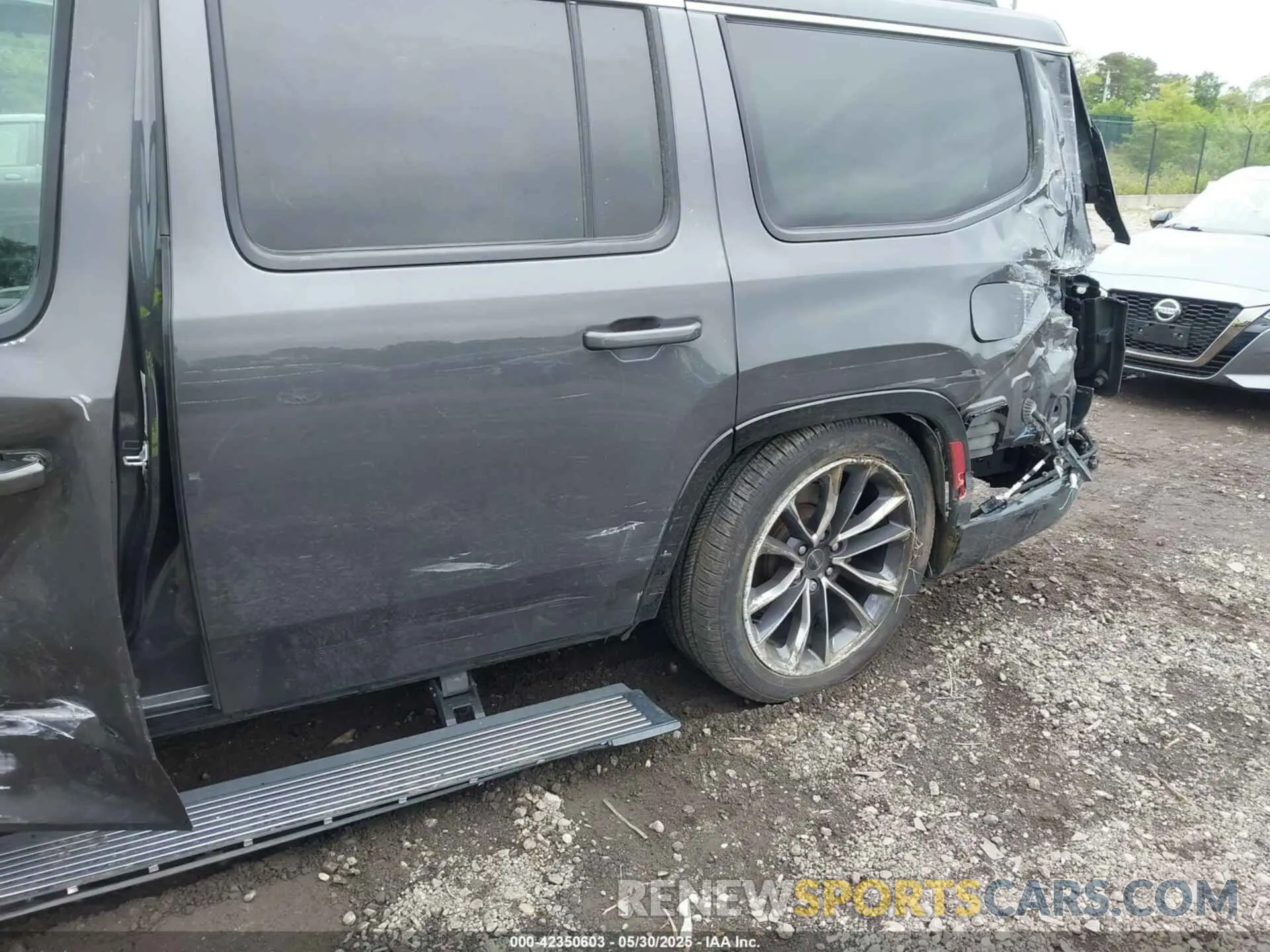 20 Photograph of a damaged car 1C4SJVDT1NS108694 JEEP WAGONEER 2022