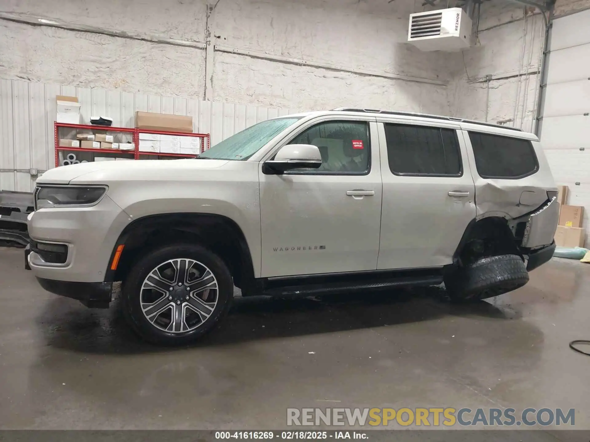 14 Photograph of a damaged car 1C4SJVDT1NS202932 JEEP WAGONEER 2022