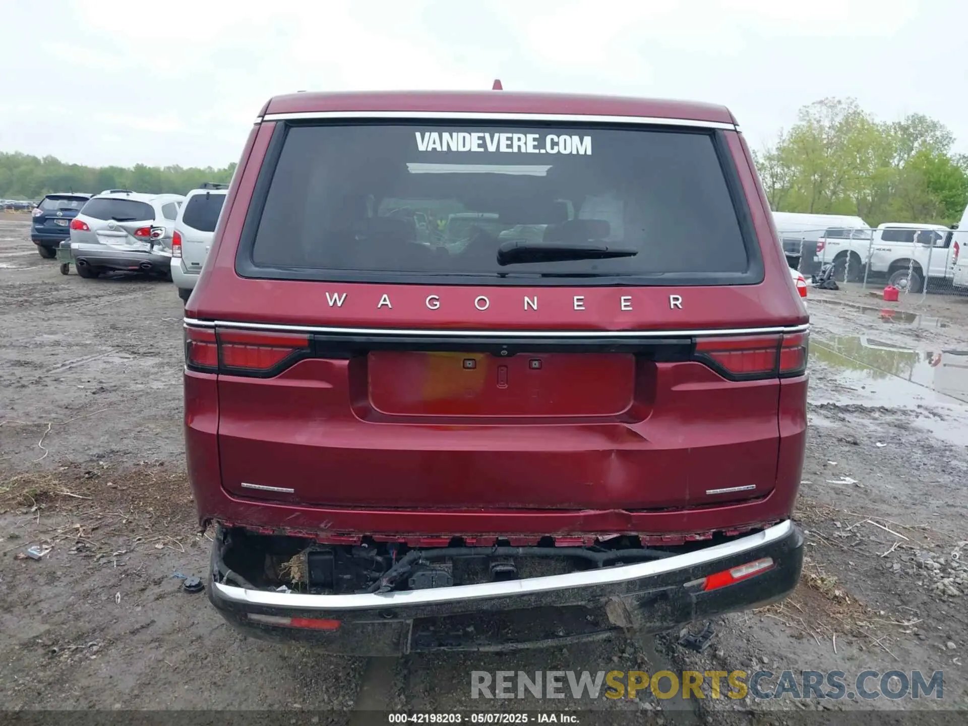 16 Photograph of a damaged car 1C4SJVDT1NS227765 JEEP WAGONEER 2022