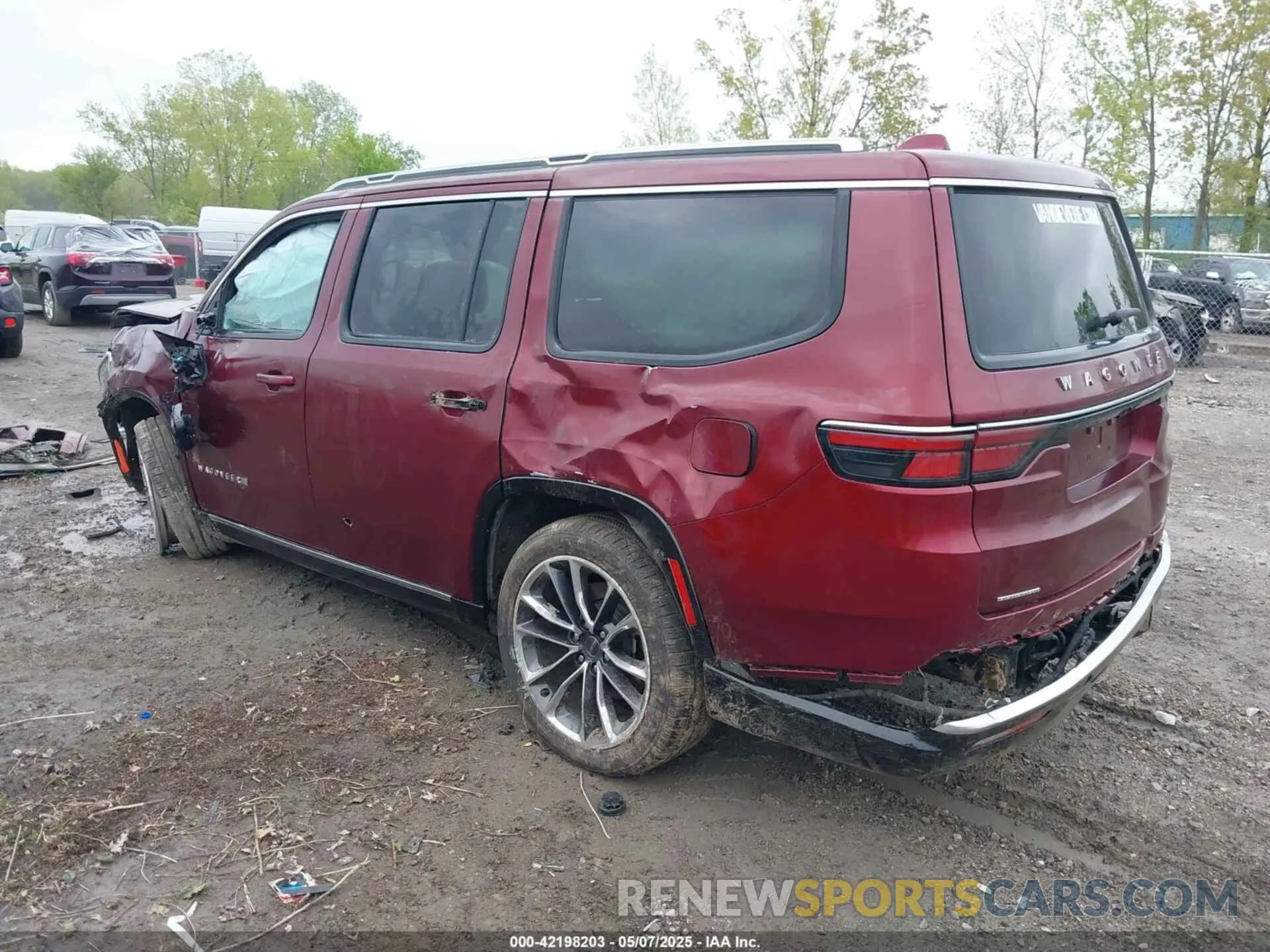 3 Photograph of a damaged car 1C4SJVDT1NS227765 JEEP WAGONEER 2022