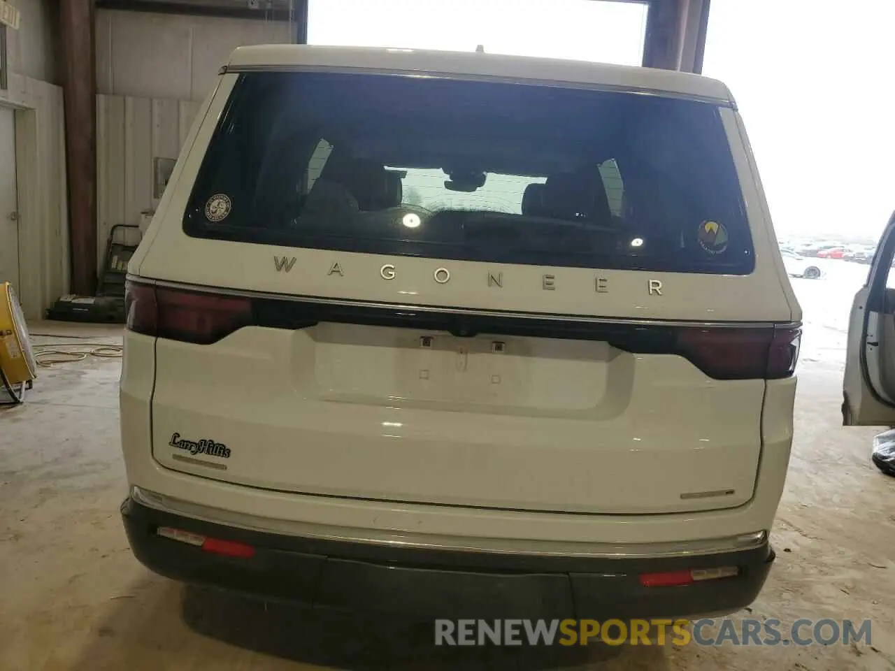 6 Photograph of a damaged car 1C4SJVDT4NS101691 JEEP WAGONEER 2022