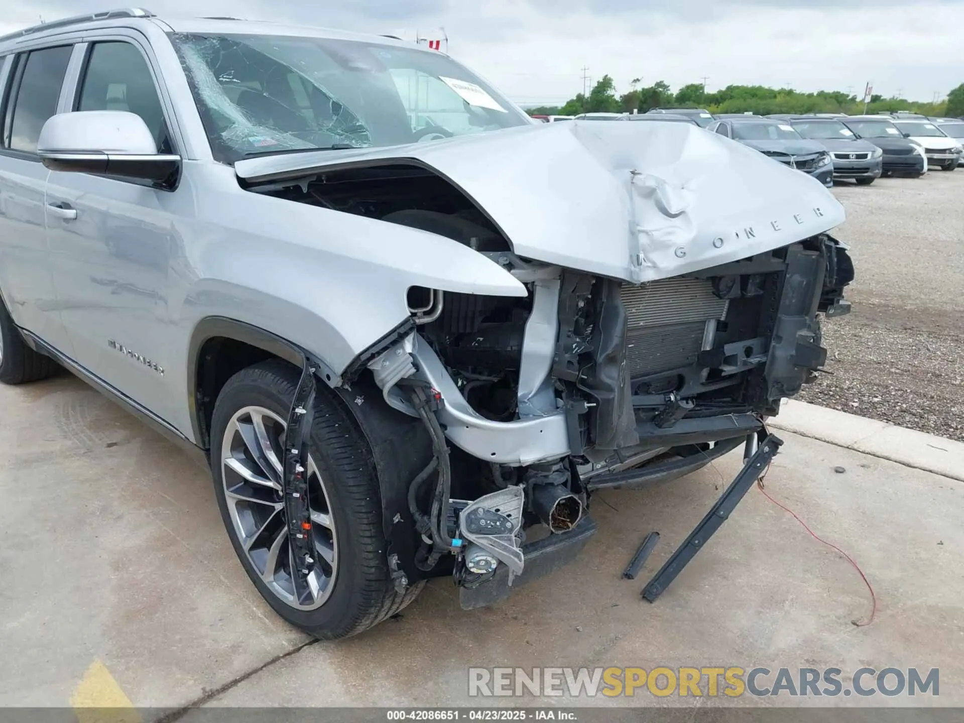 6 Photograph of a damaged car 1C4SJVDT7NS123927 JEEP WAGONEER 2022