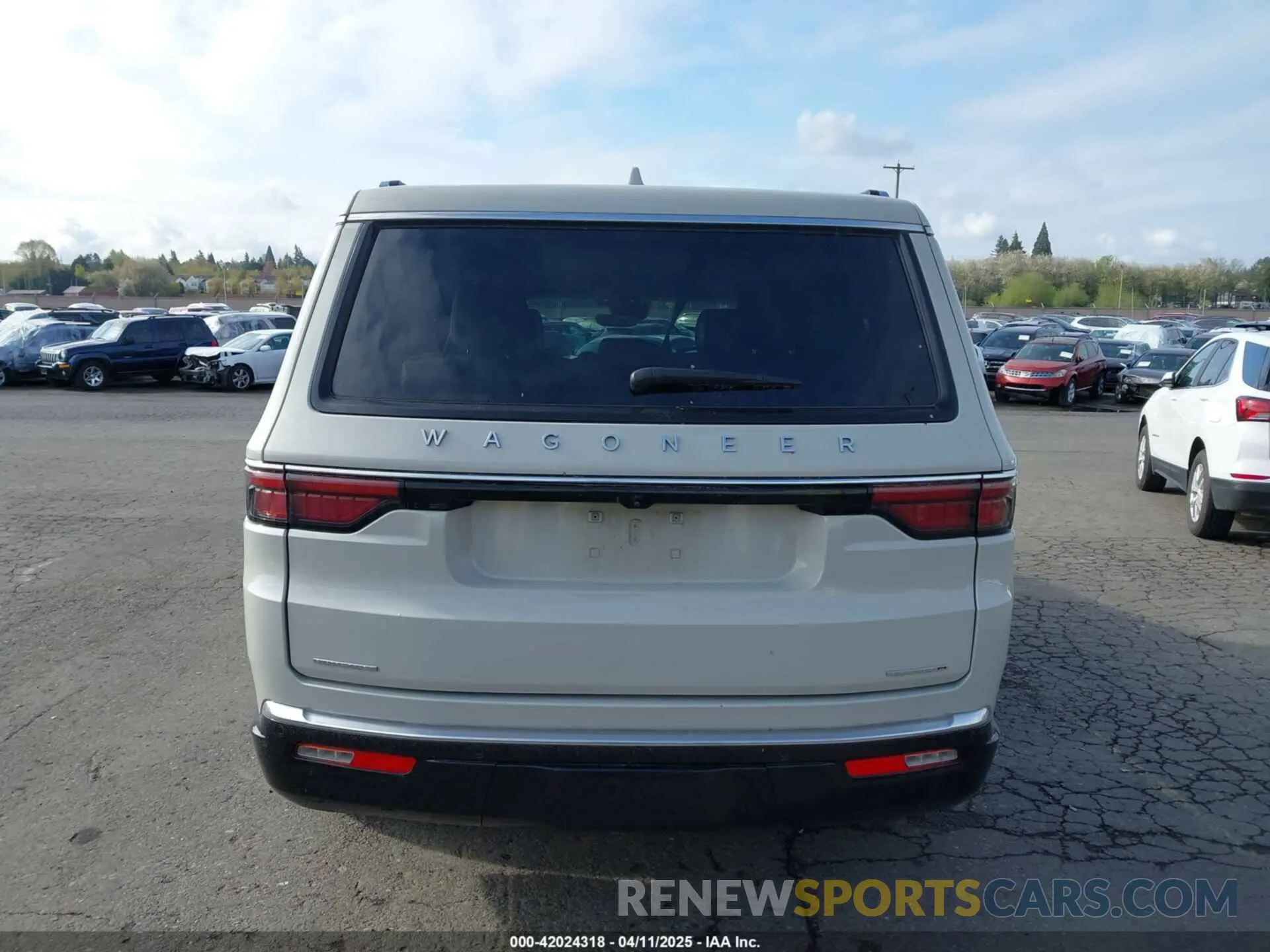 16 Photograph of a damaged car 1C4SJVDT7NS137133 JEEP WAGONEER 2022