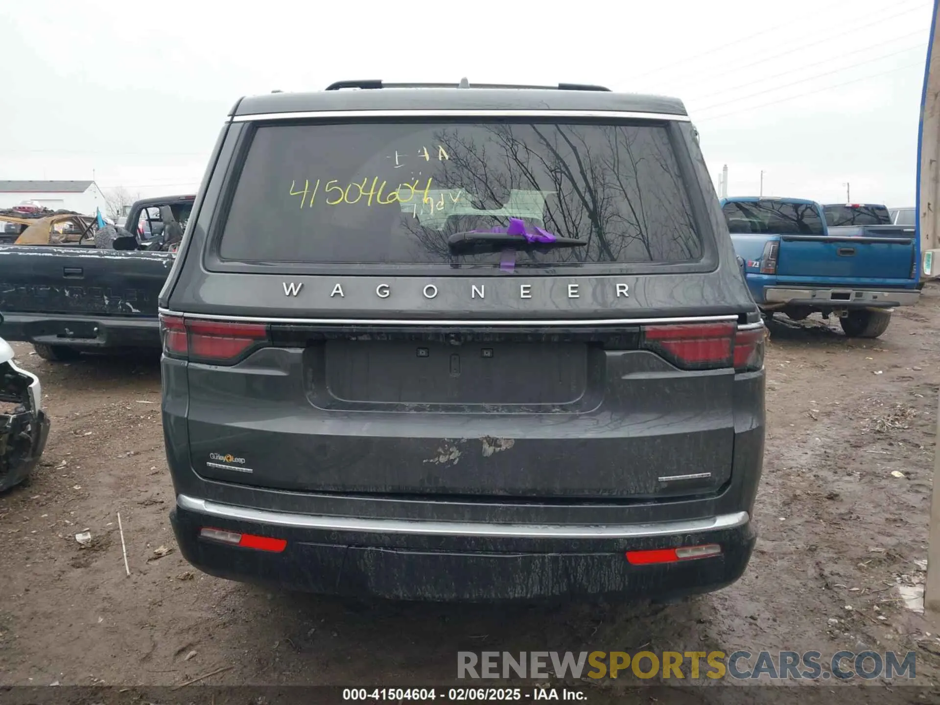 16 Photograph of a damaged car 1C4SJVDT8NS151011 JEEP WAGONEER 2022