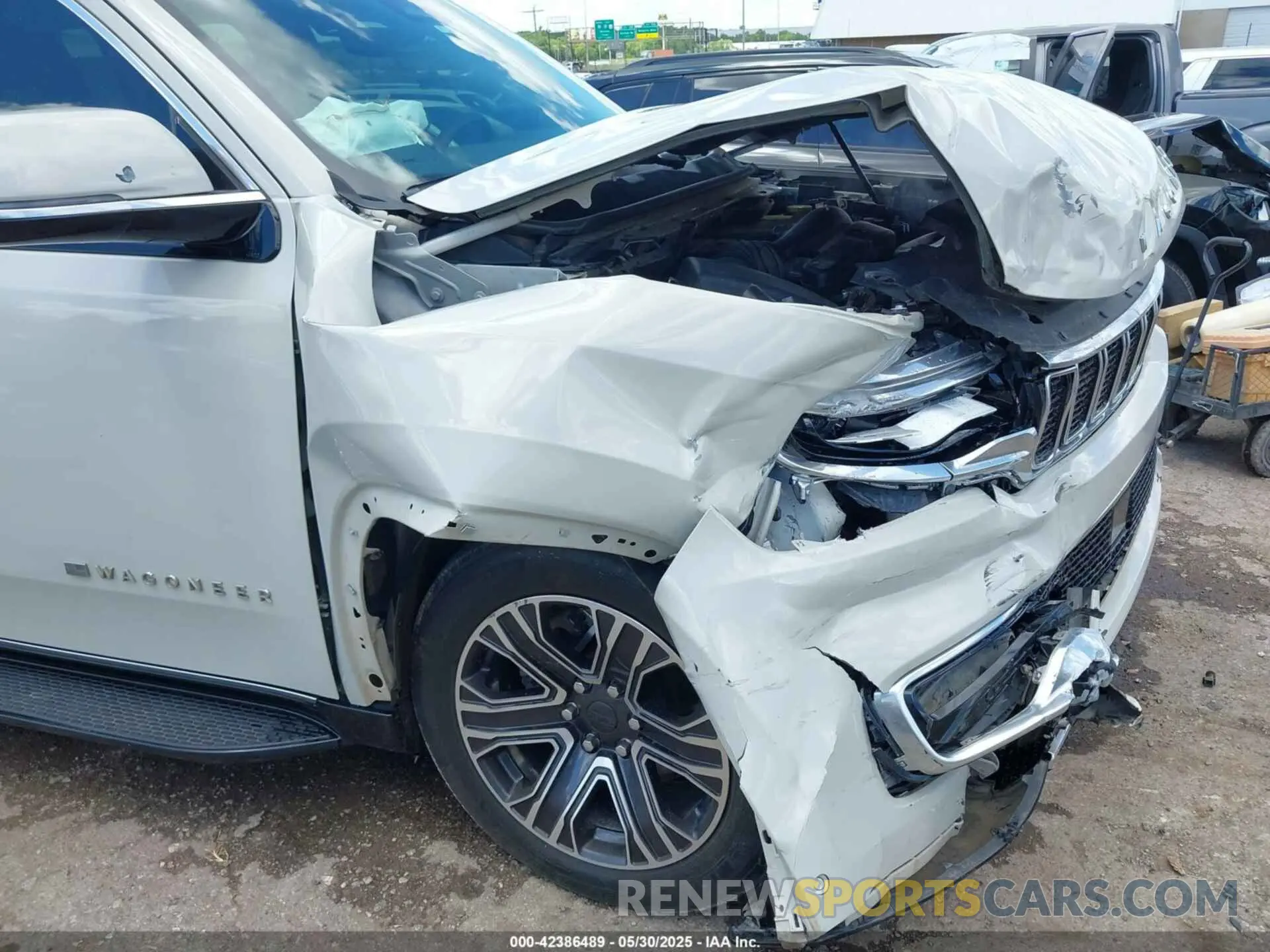 6 Photograph of a damaged car 1C4SJVDT9NS137506 JEEP WAGONEER 2022