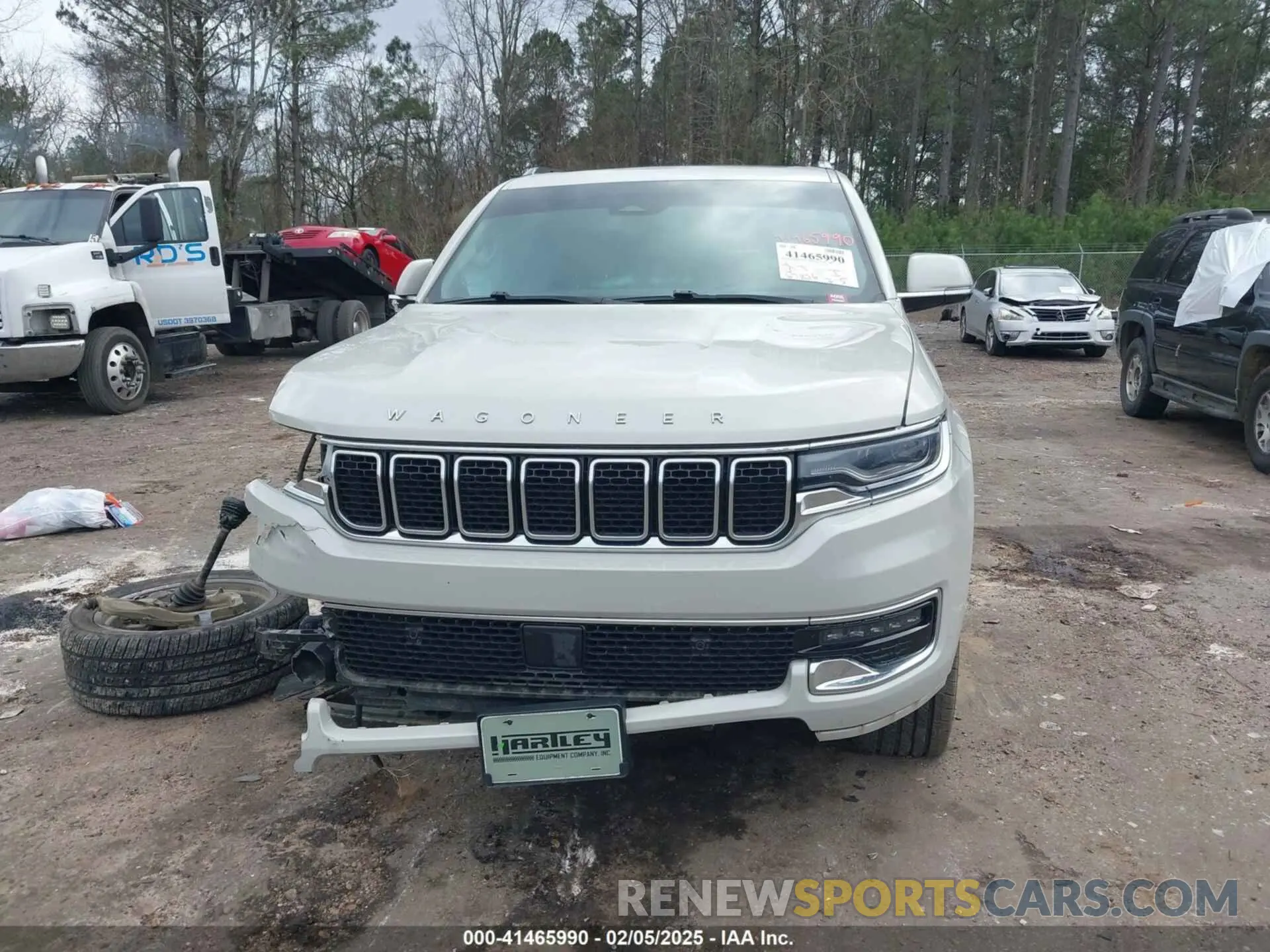 13 Photograph of a damaged car 1C4SJVDTXNS205425 JEEP WAGONEER 2022