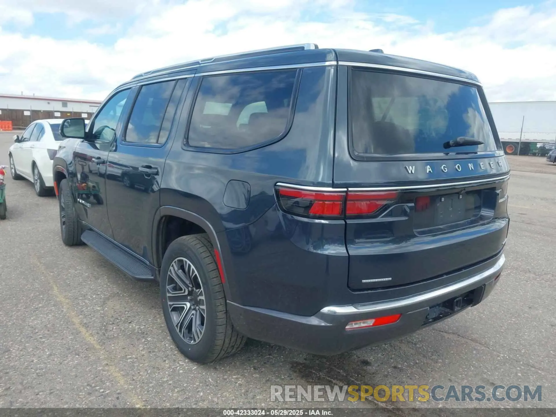 3 Photograph of a damaged car 1C4SJVDTXNS227036 JEEP WAGONEER 2022