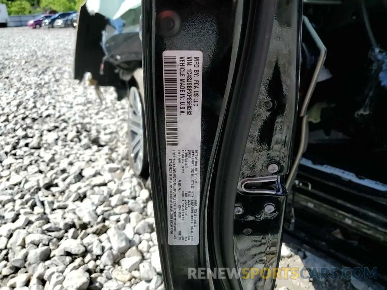 13 Photograph of a damaged car 1C4SJSBPXPS568282 JEEP WAGONEER 2023