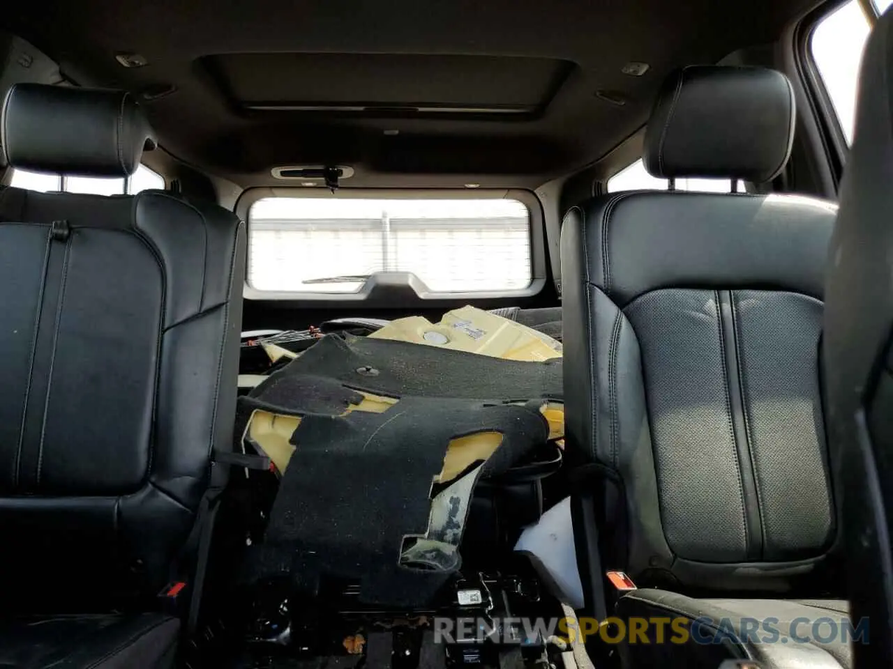 10 Photograph of a damaged car 1C4SJVBPXPS553377 JEEP WAGONEER 2023