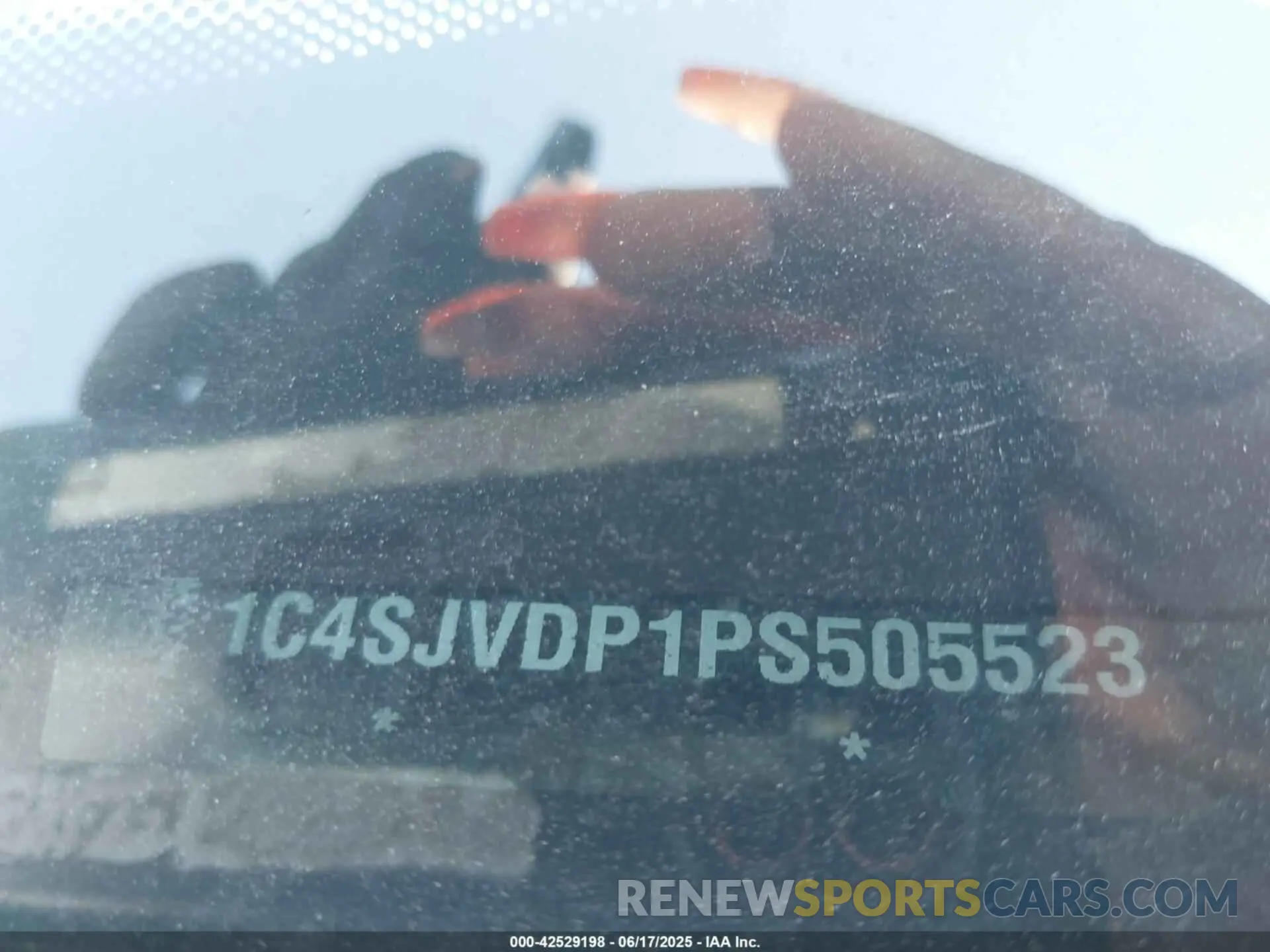 9 Photograph of a damaged car 1C4SJVDP1PS505523 JEEP WAGONEER 2023