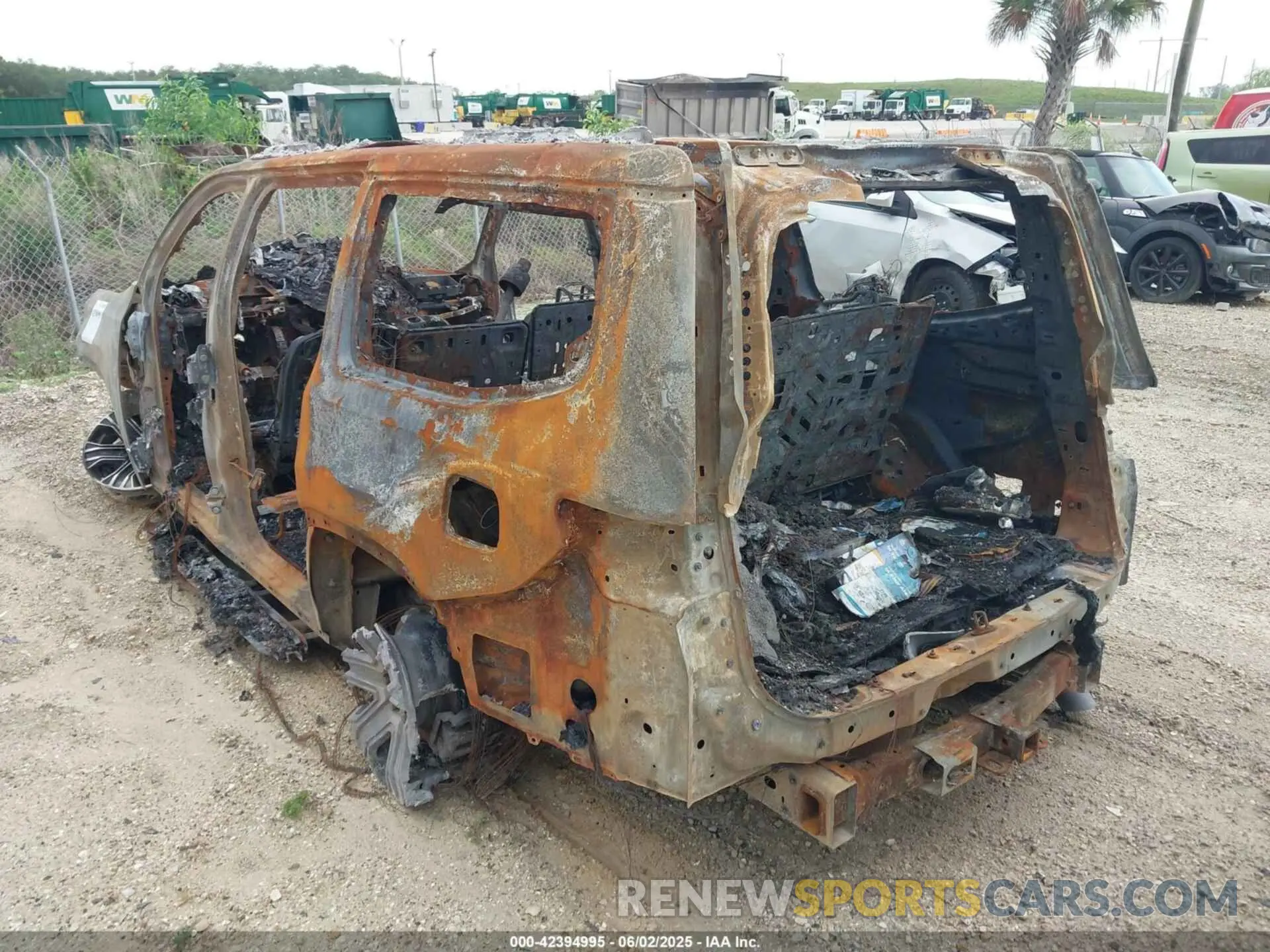 3 Photograph of a damaged car 1C4SJUAP7RS160158 JEEP WAGONEER 2024