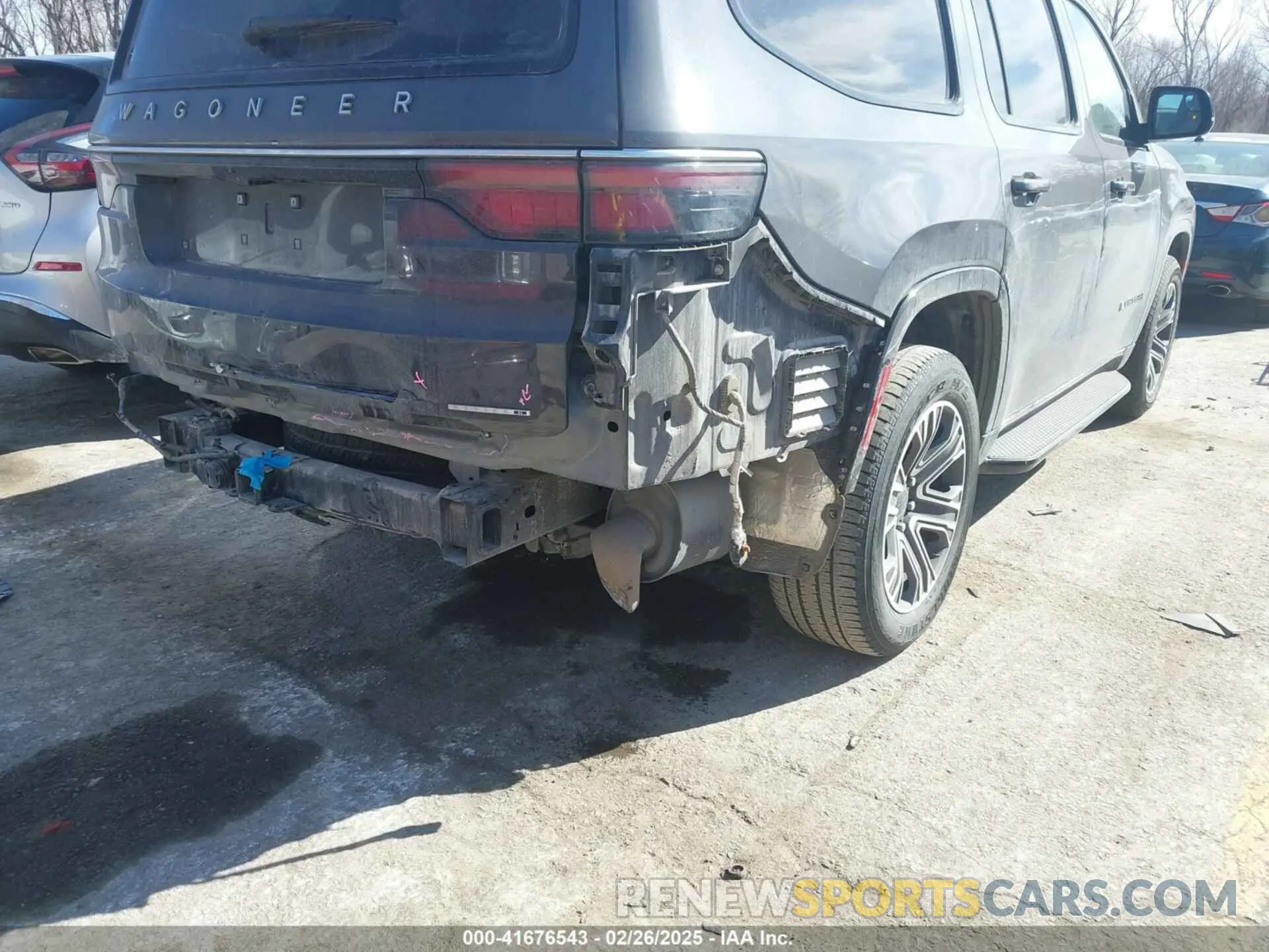18 Photograph of a damaged car 1C4SJUBP3RS137572 JEEP WAGONEER 2024
