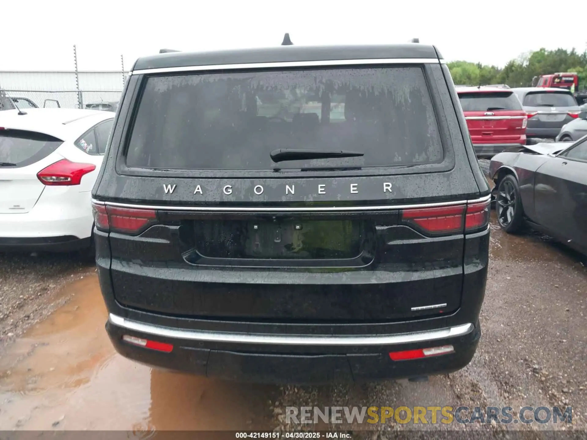 16 Photograph of a damaged car 1C4SJUBP9RS177512 JEEP WAGONEER 2024