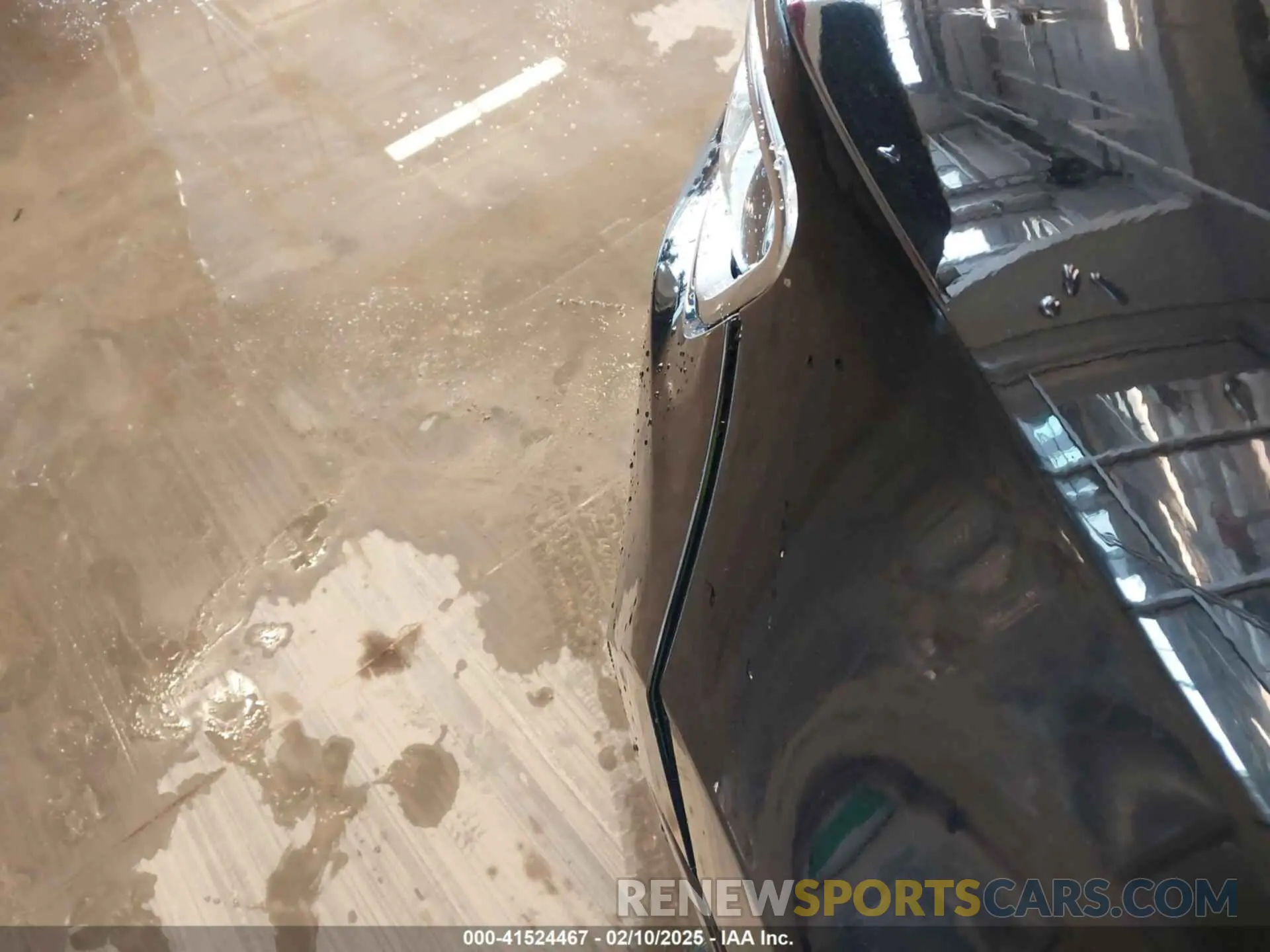 18 Photograph of a damaged car 1C4SJVAP8RS100704 JEEP WAGONEER 2024
