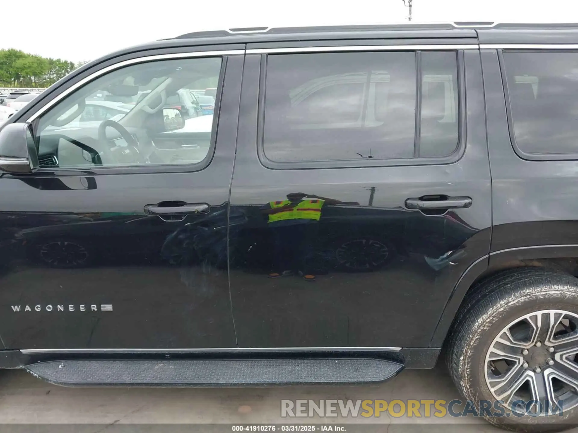 14 Photograph of a damaged car 1C4SJVBP7RS117153 JEEP WAGONEER 2024