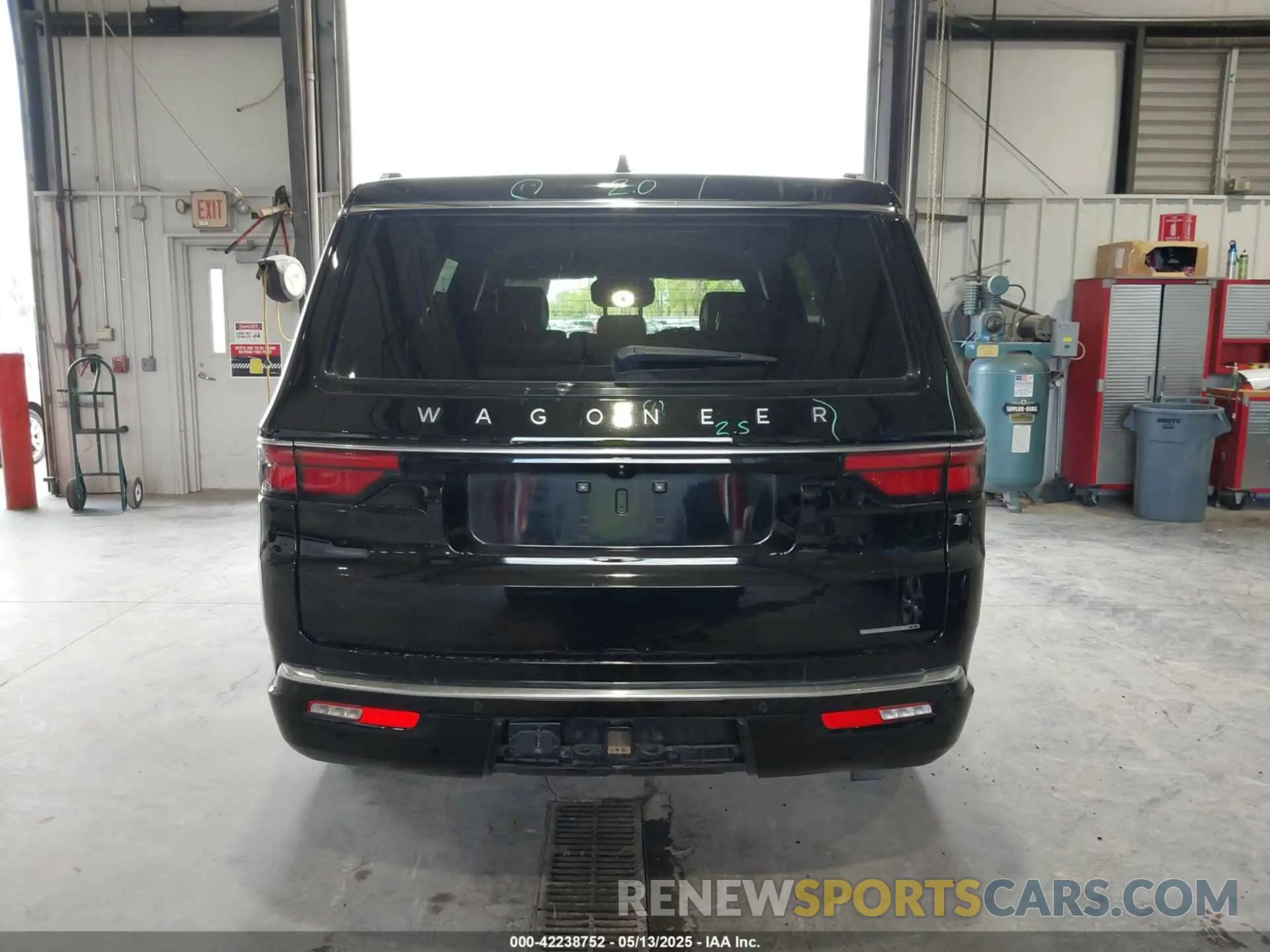 16 Photograph of a damaged car 1C4SJVBP7RS164876 JEEP WAGONEER 2024
