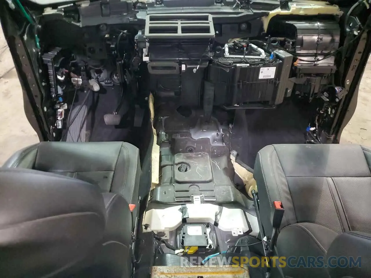 8 Photograph of a damaged car 1C4SJVBPXRS108401 JEEP WAGONEER 2024