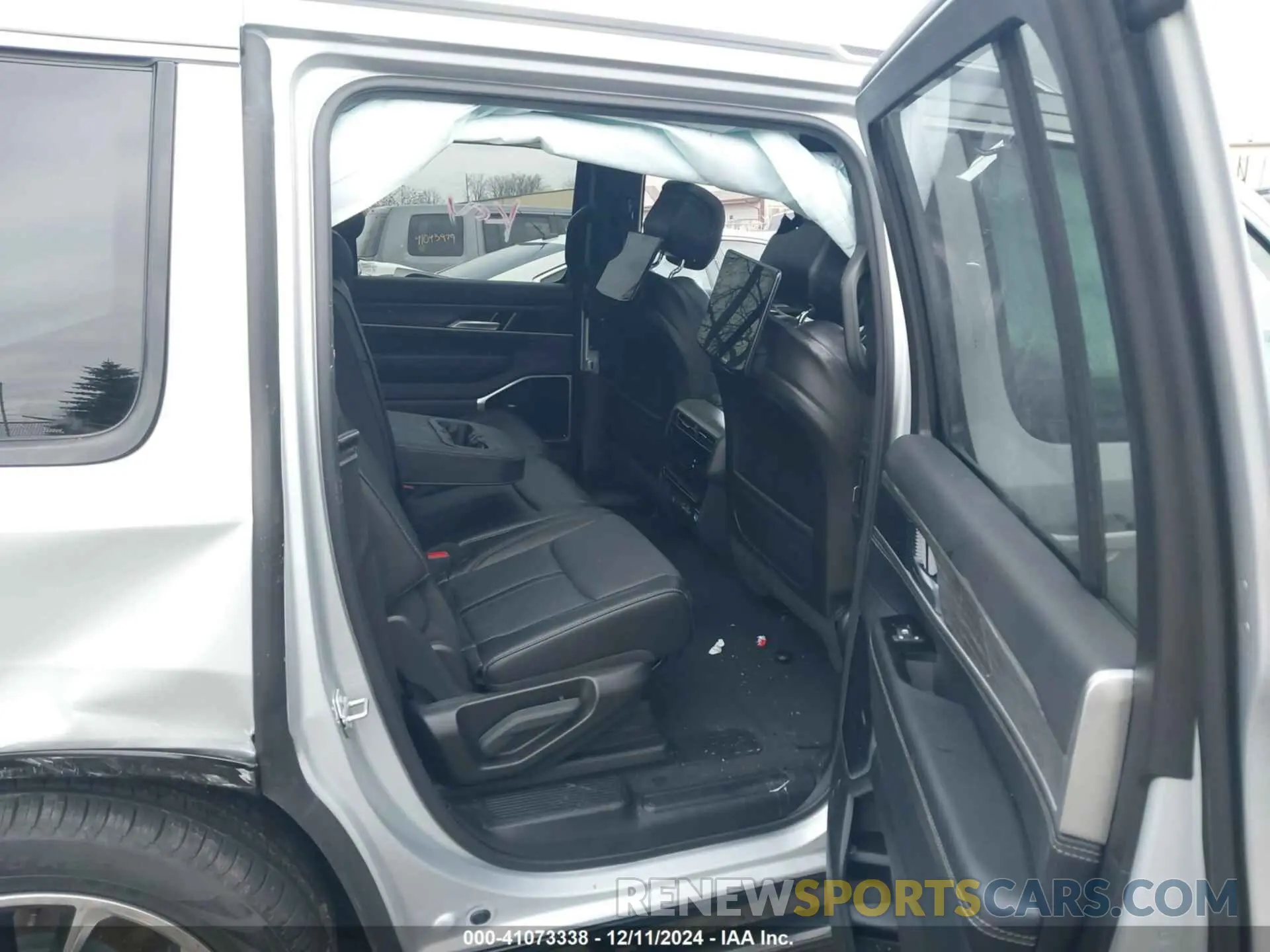 8 Photograph of a damaged car 1C4SJVDP3RS111850 JEEP WAGONEER 2024
