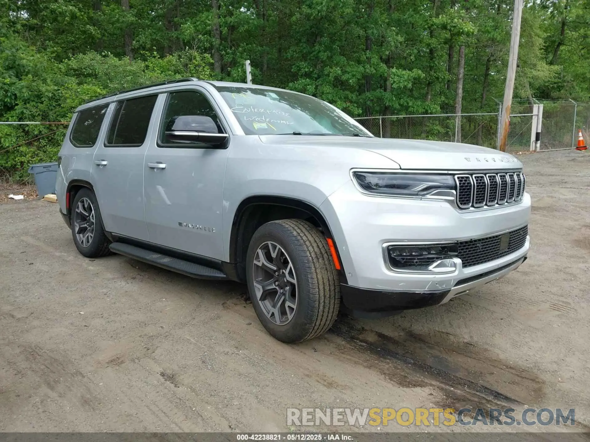 1 Photograph of a damaged car 1C4SJVDP8RS171557 JEEP WAGONEER 2024